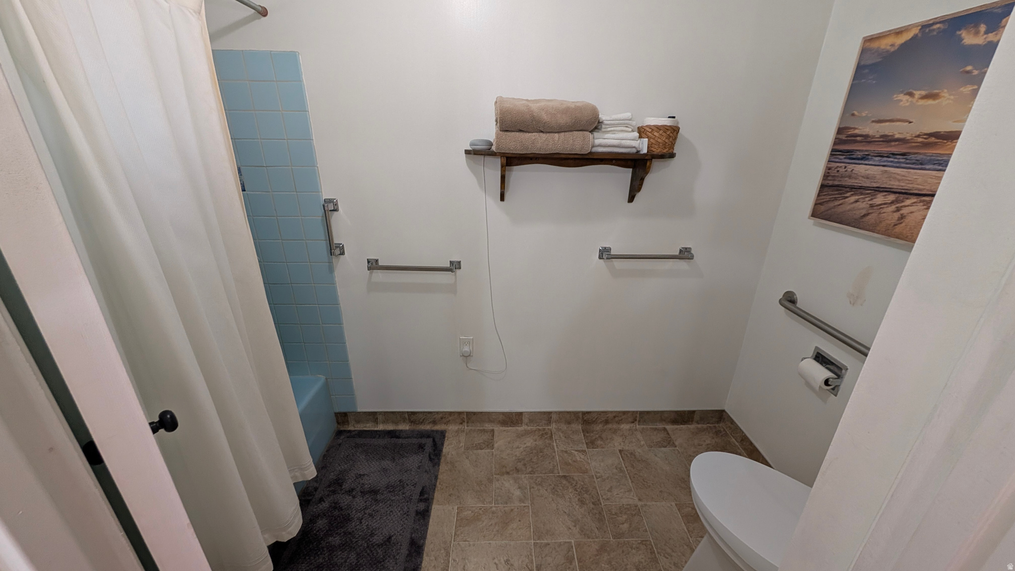 main property photo 45