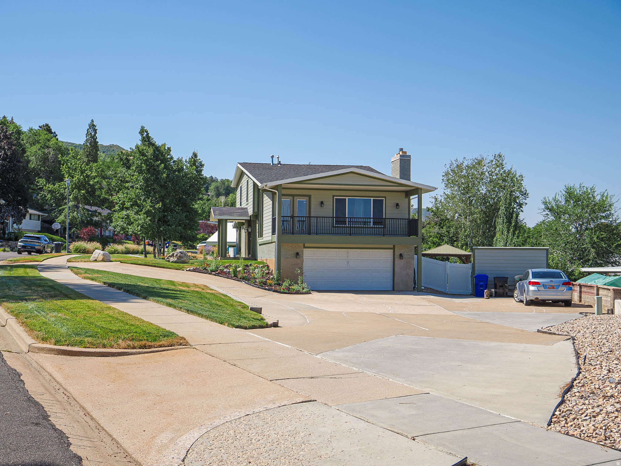 main property photo 7