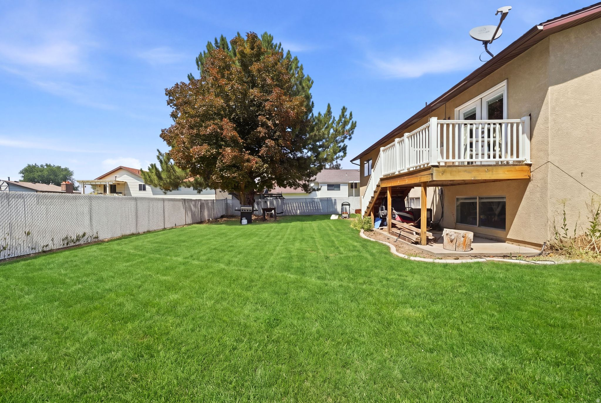 main property photo 29