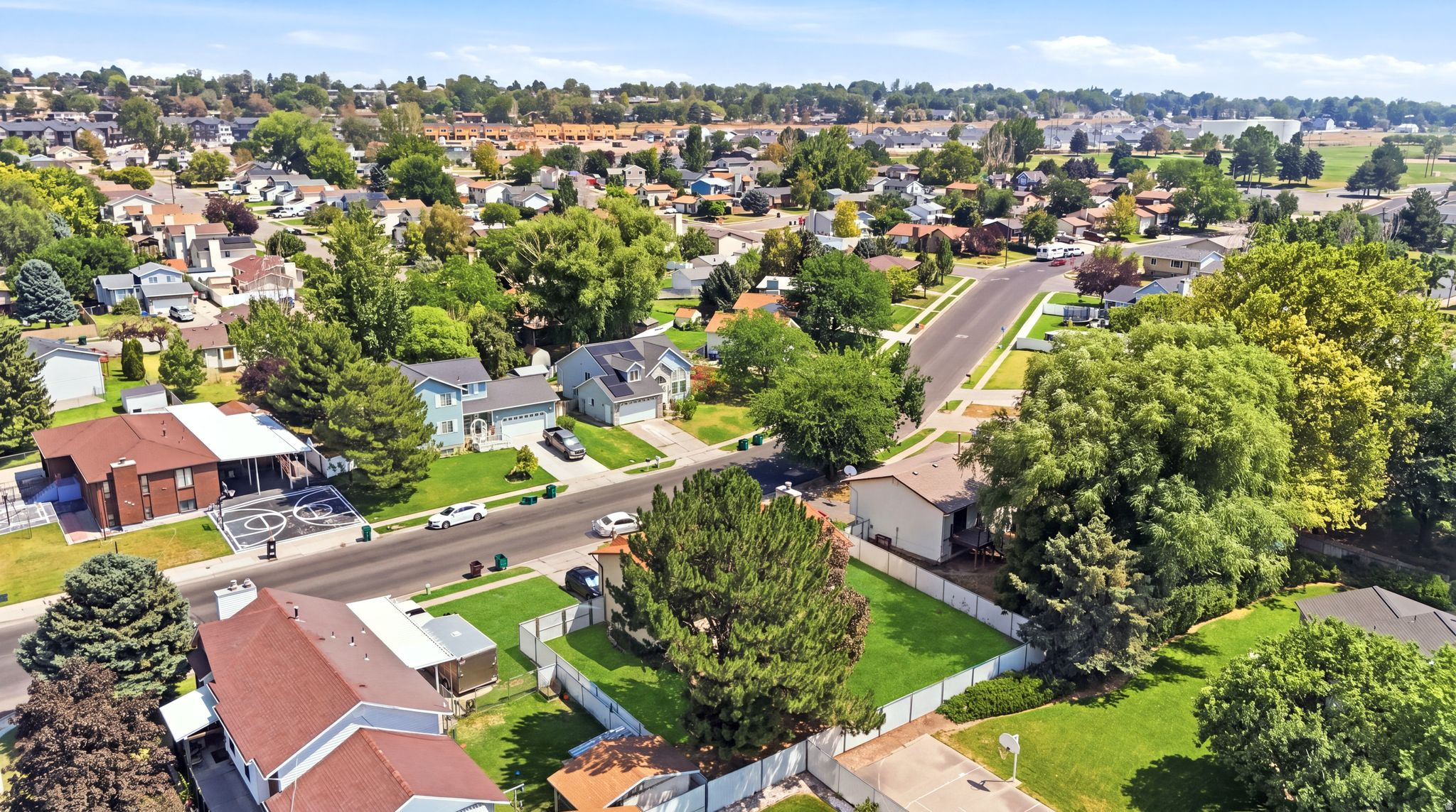 main property photo 33