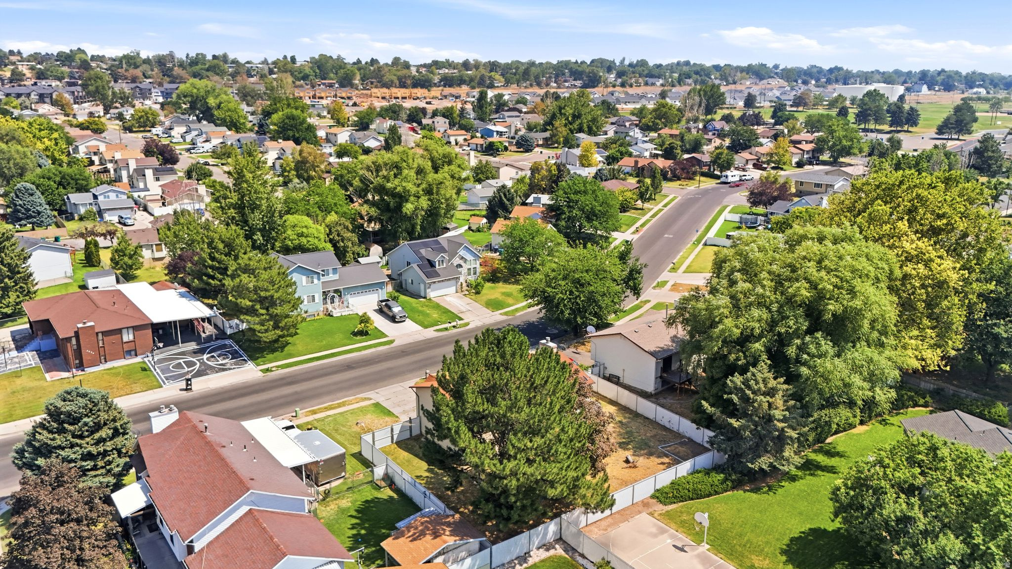 main property photo 34