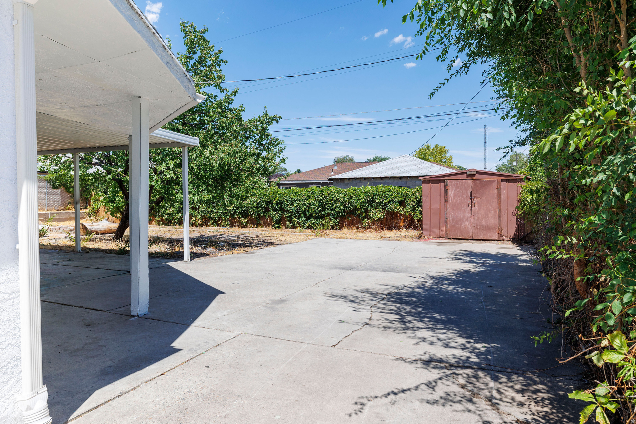 main property photo 25