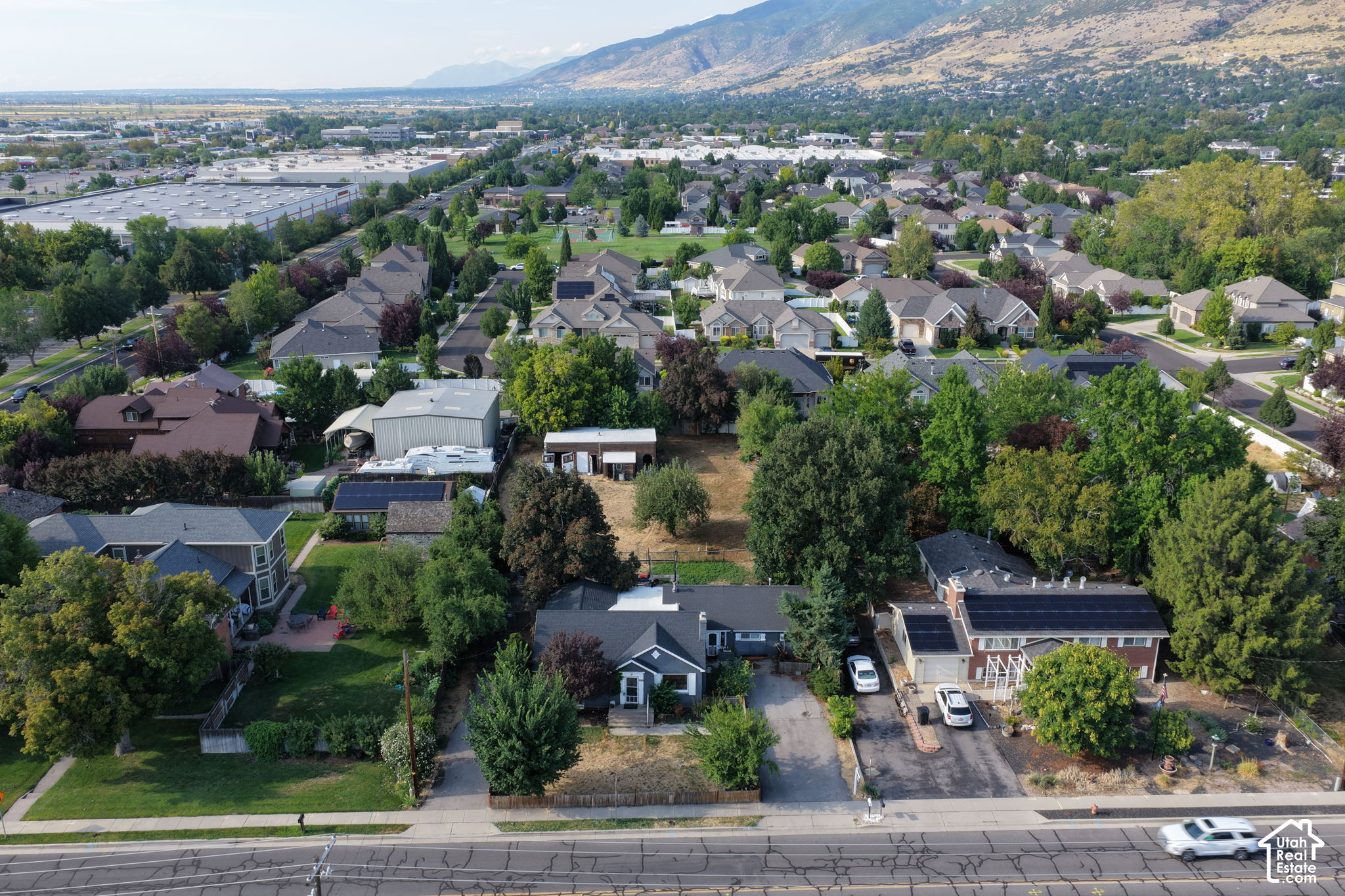 main property photo 32