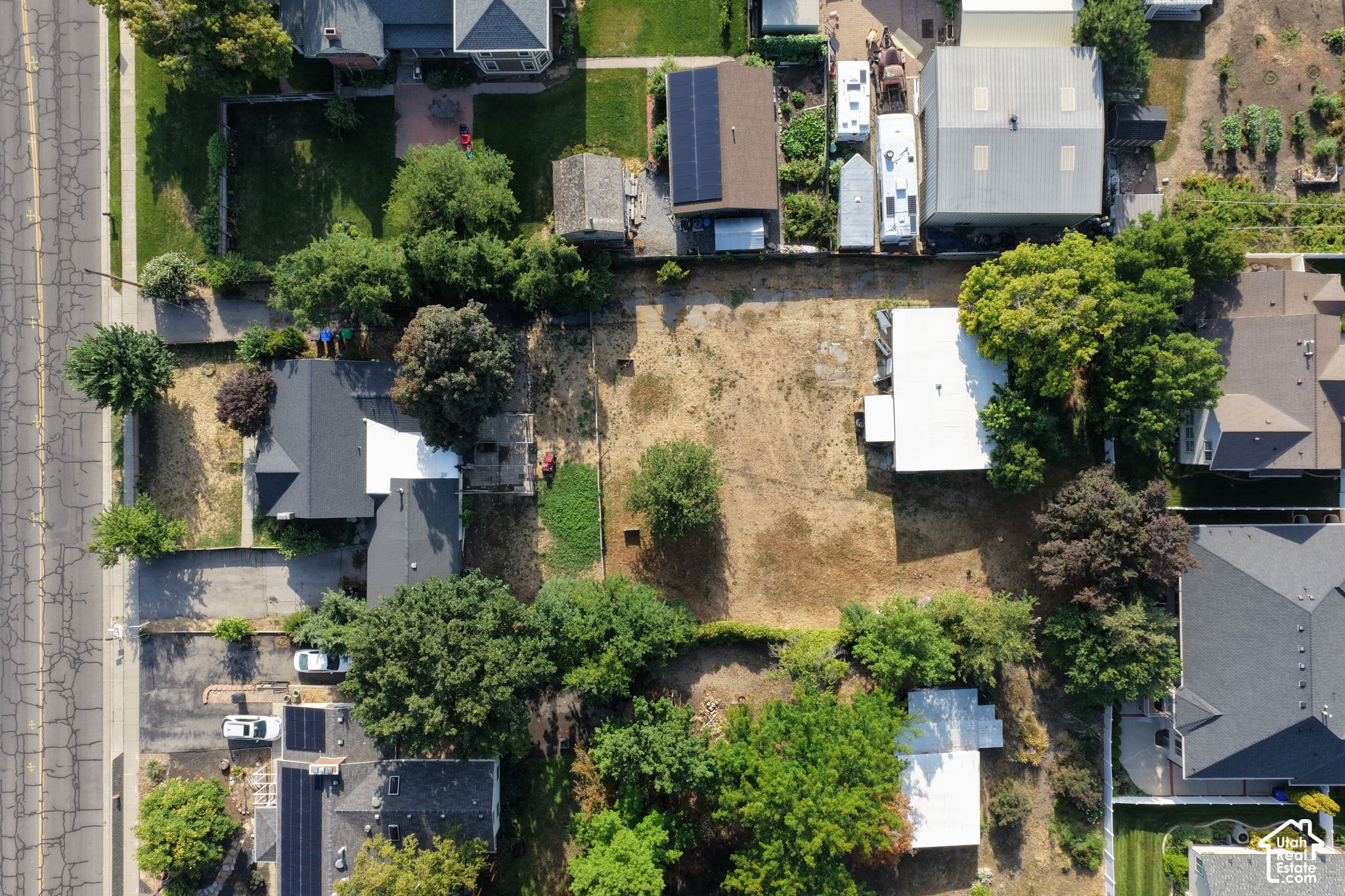 main property photo 34