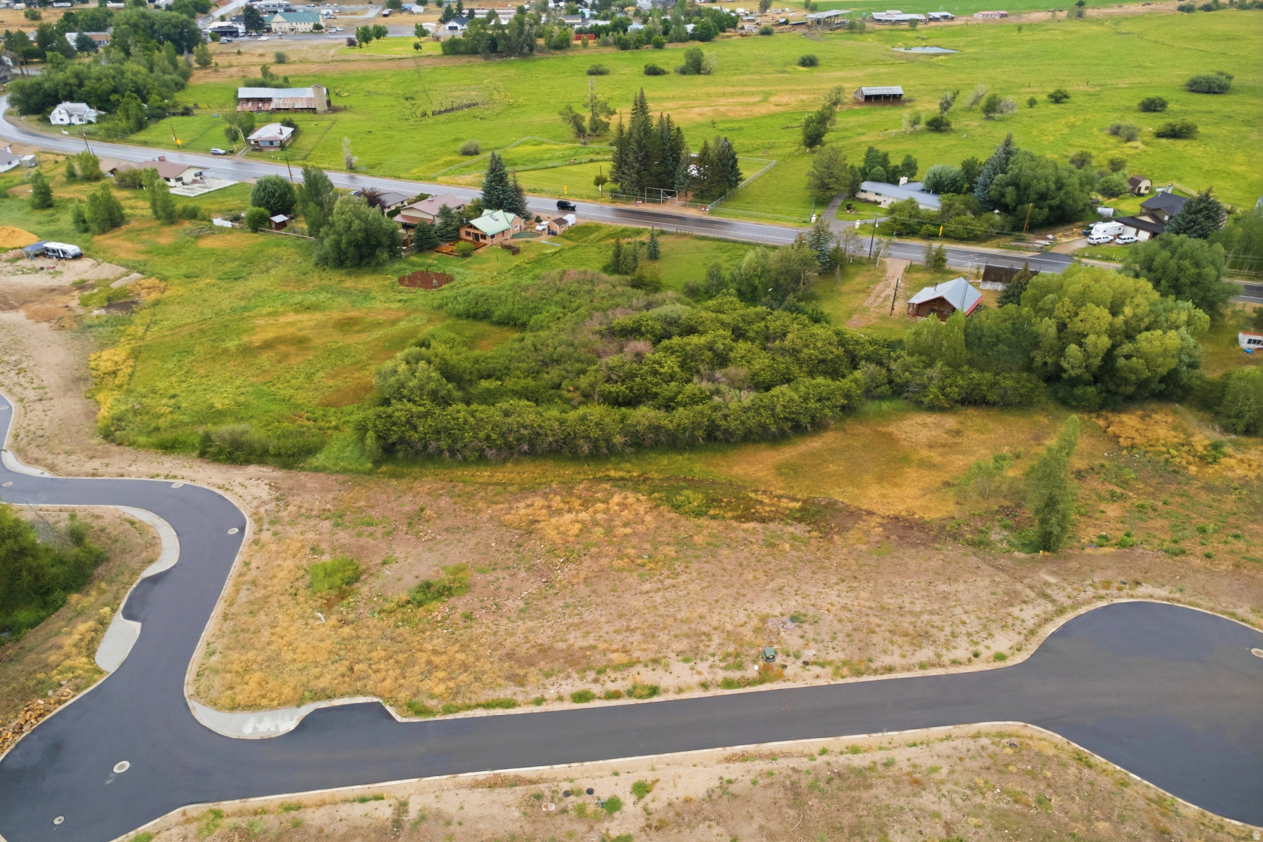 main property photo 13