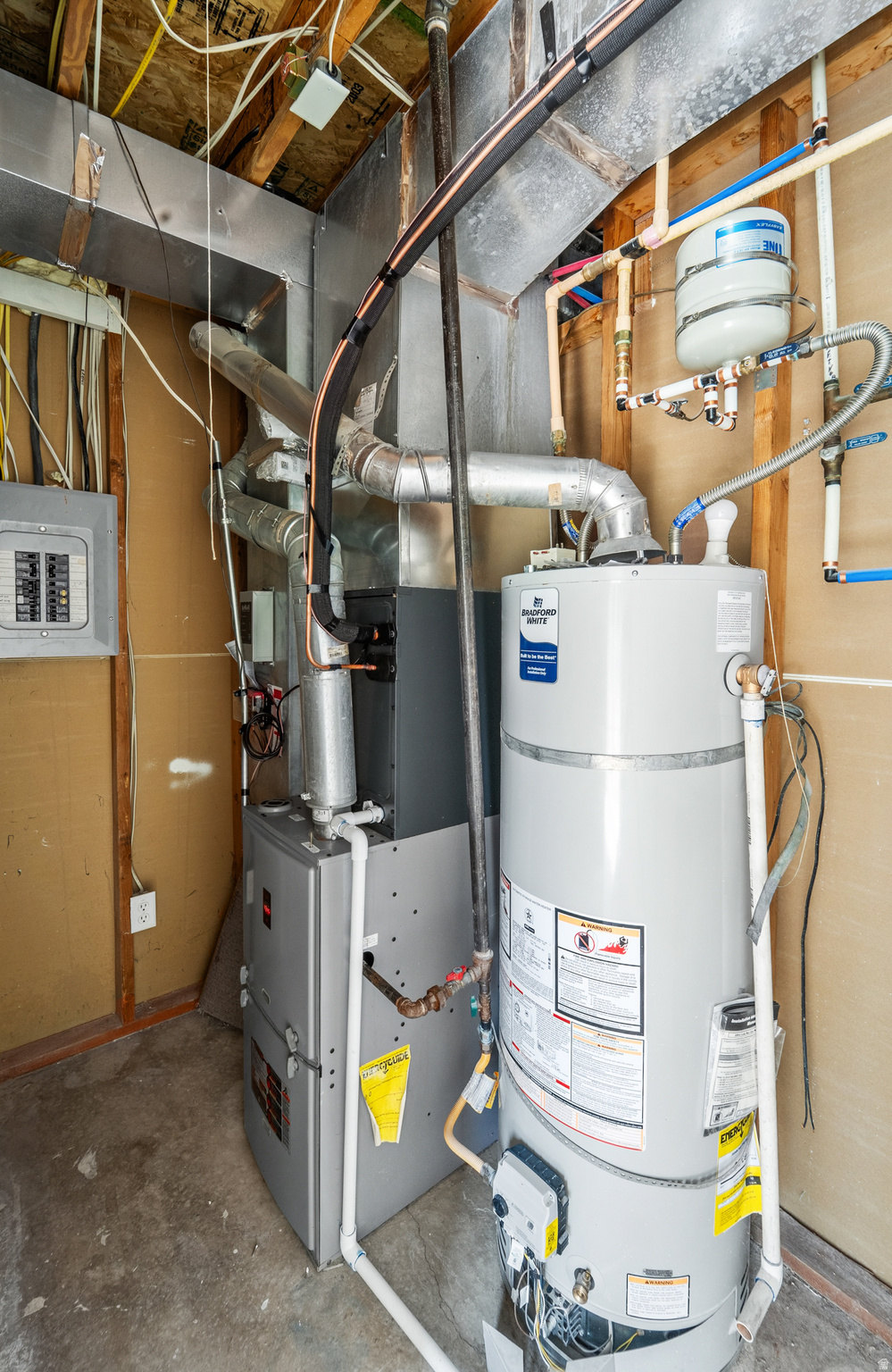 main property photo 25