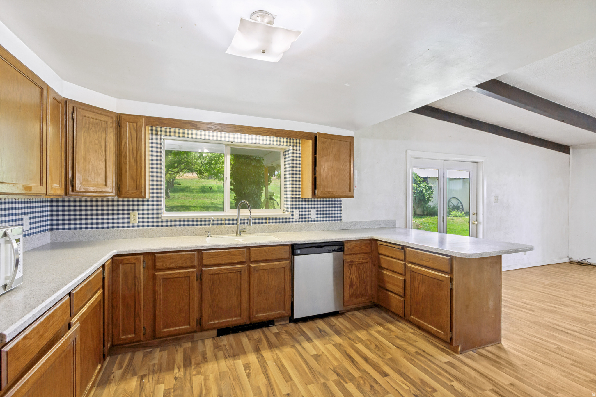 main property photo 10