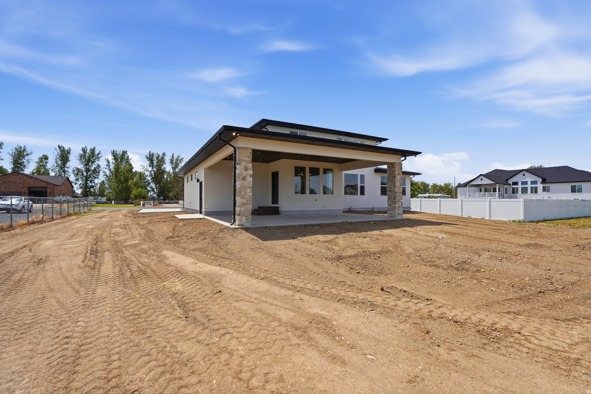main property photo 24