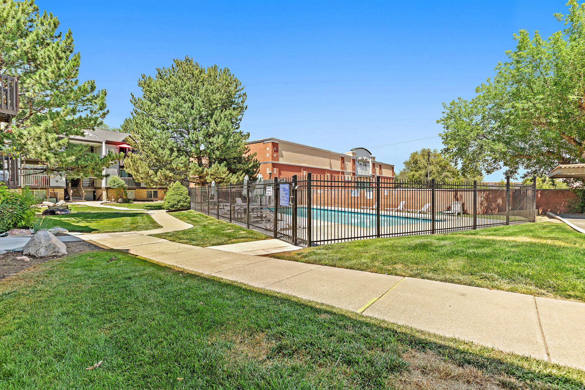 main property photo 15