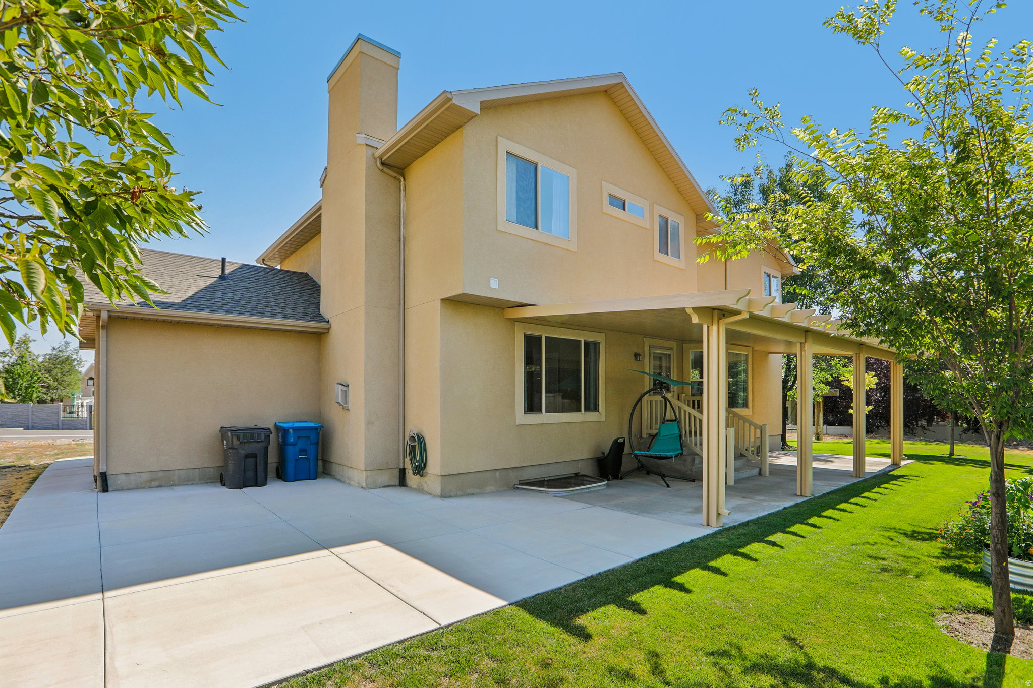 main property photo 31