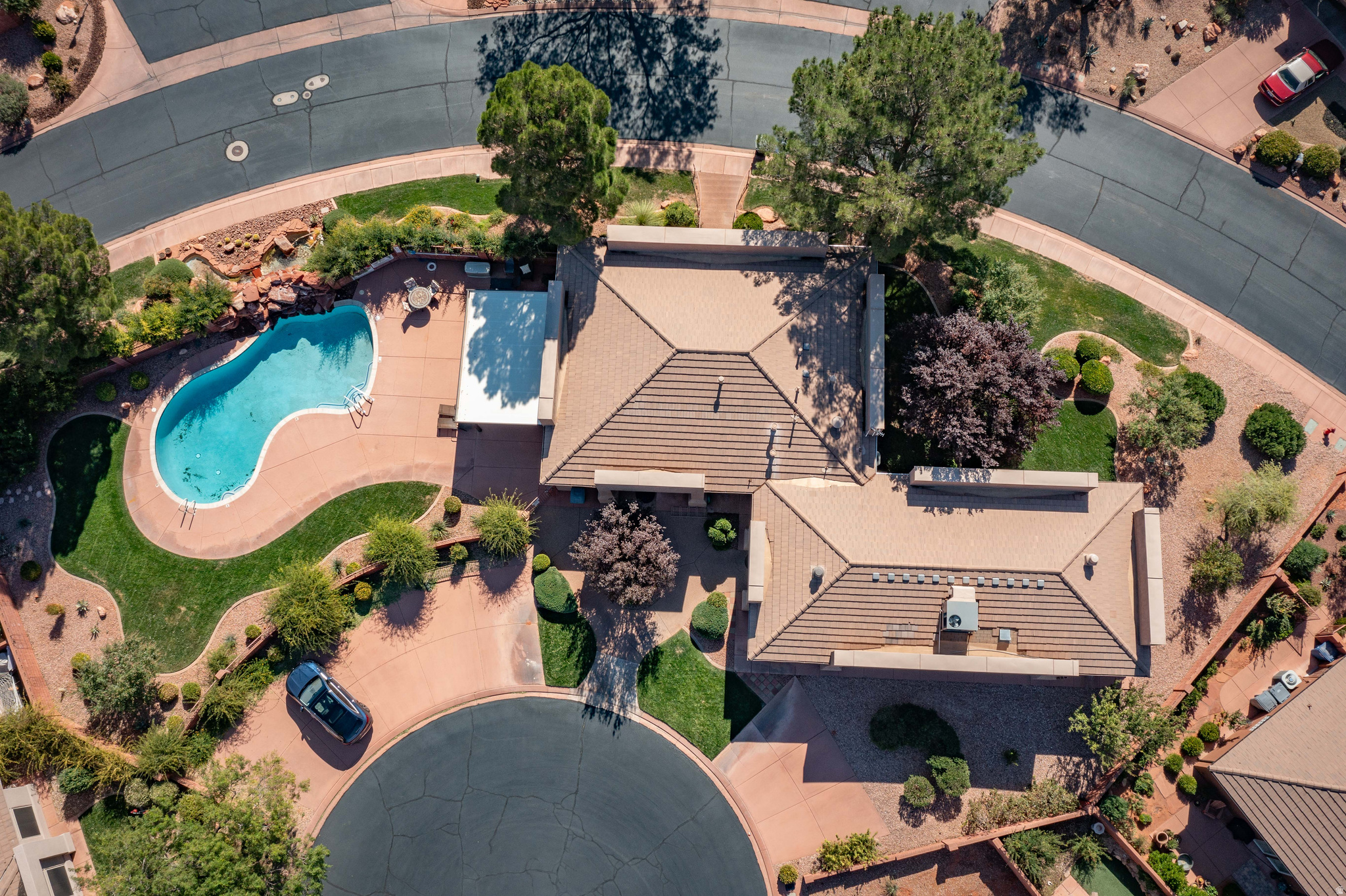 main property photo 29