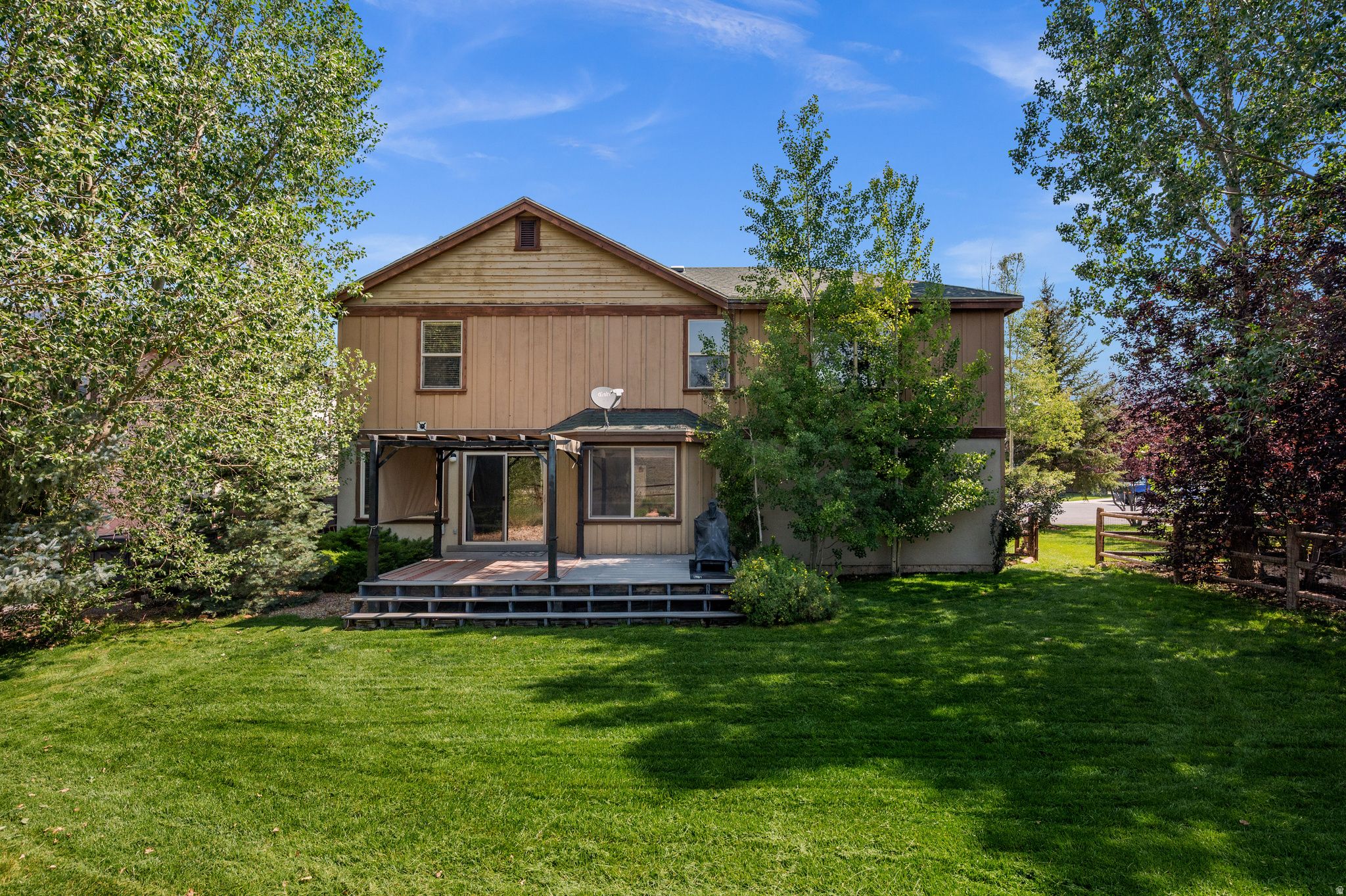 main property photo 29