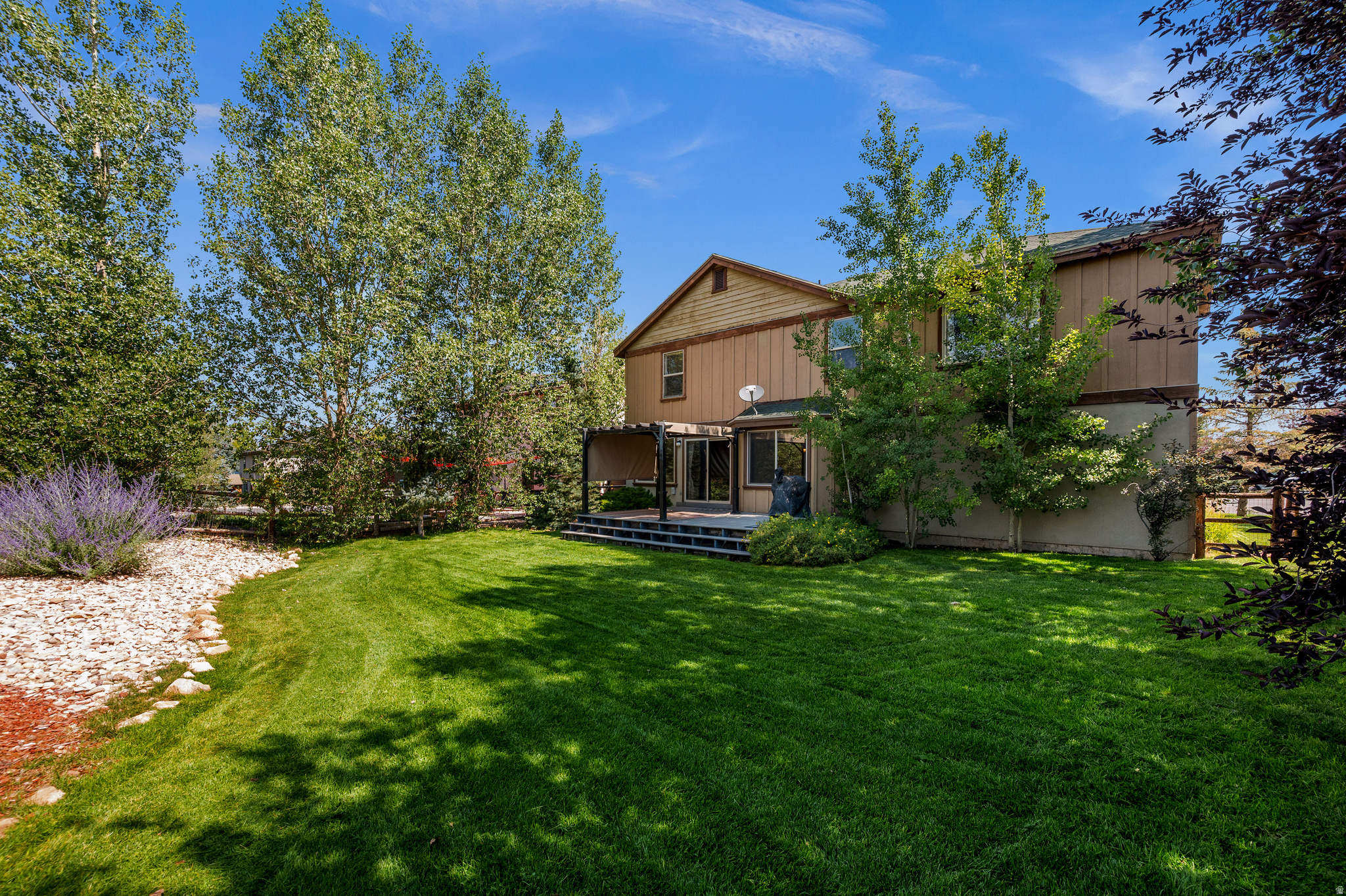 main property photo 30