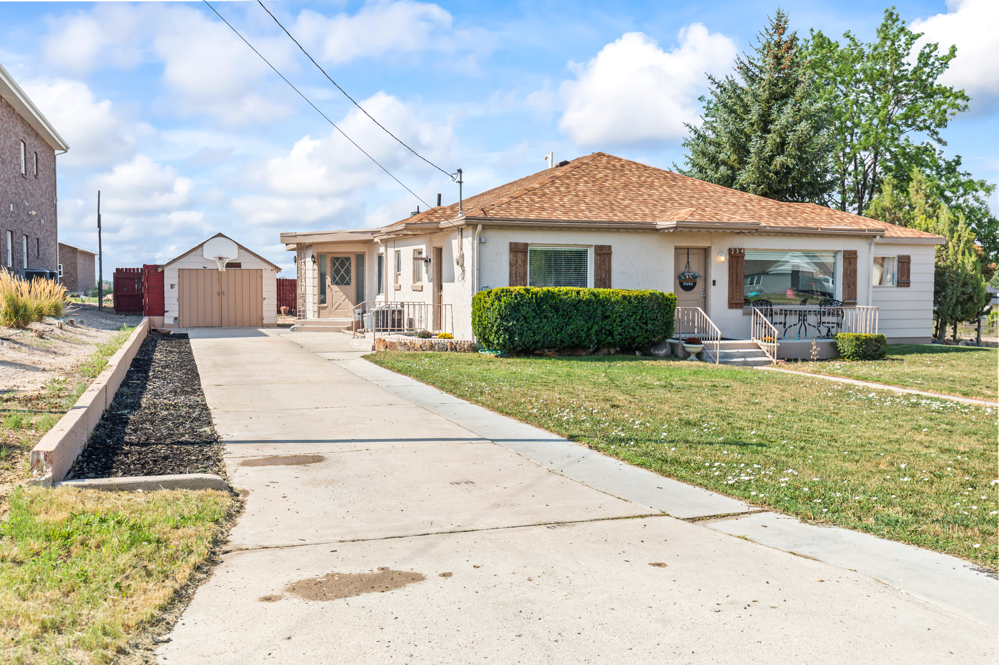 main property photo 54