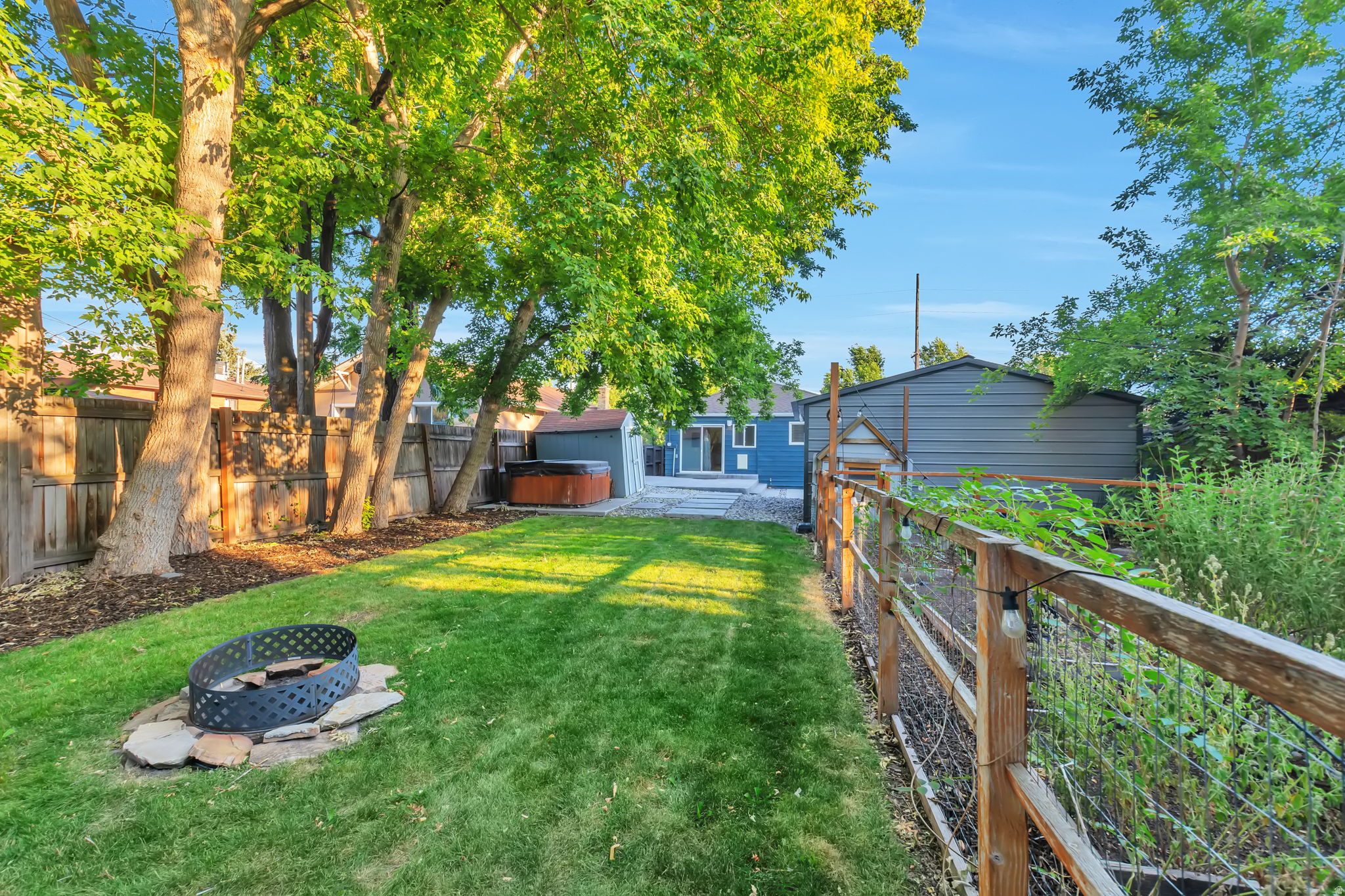 main property photo 23