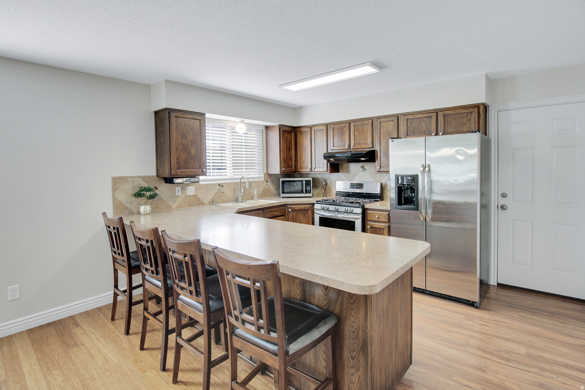 main property photo 5
