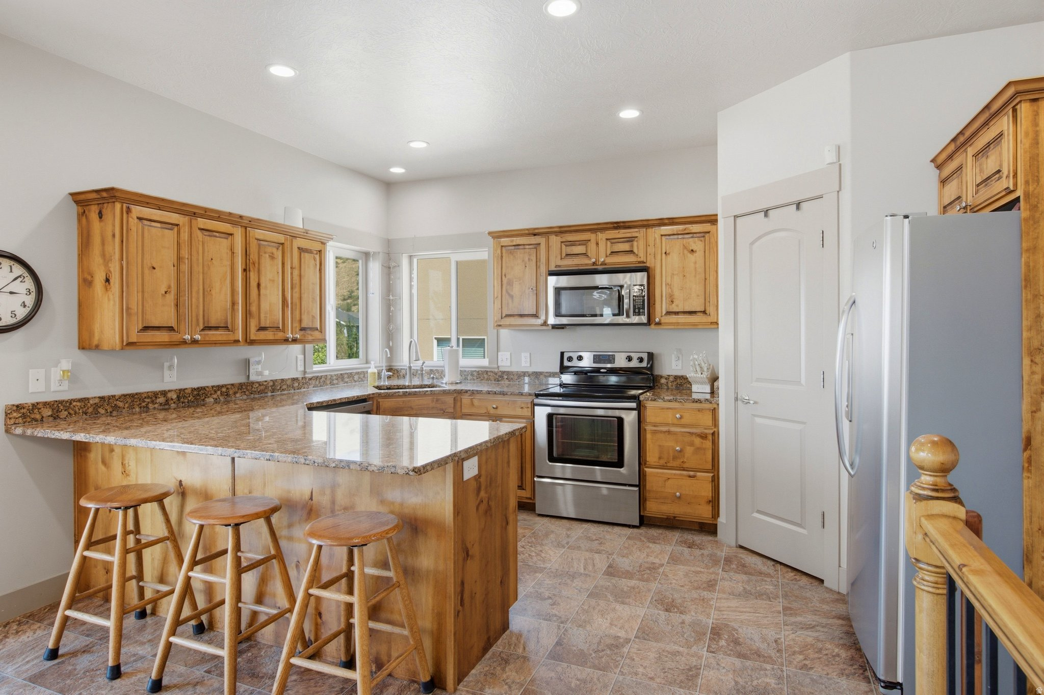 main property photo 13