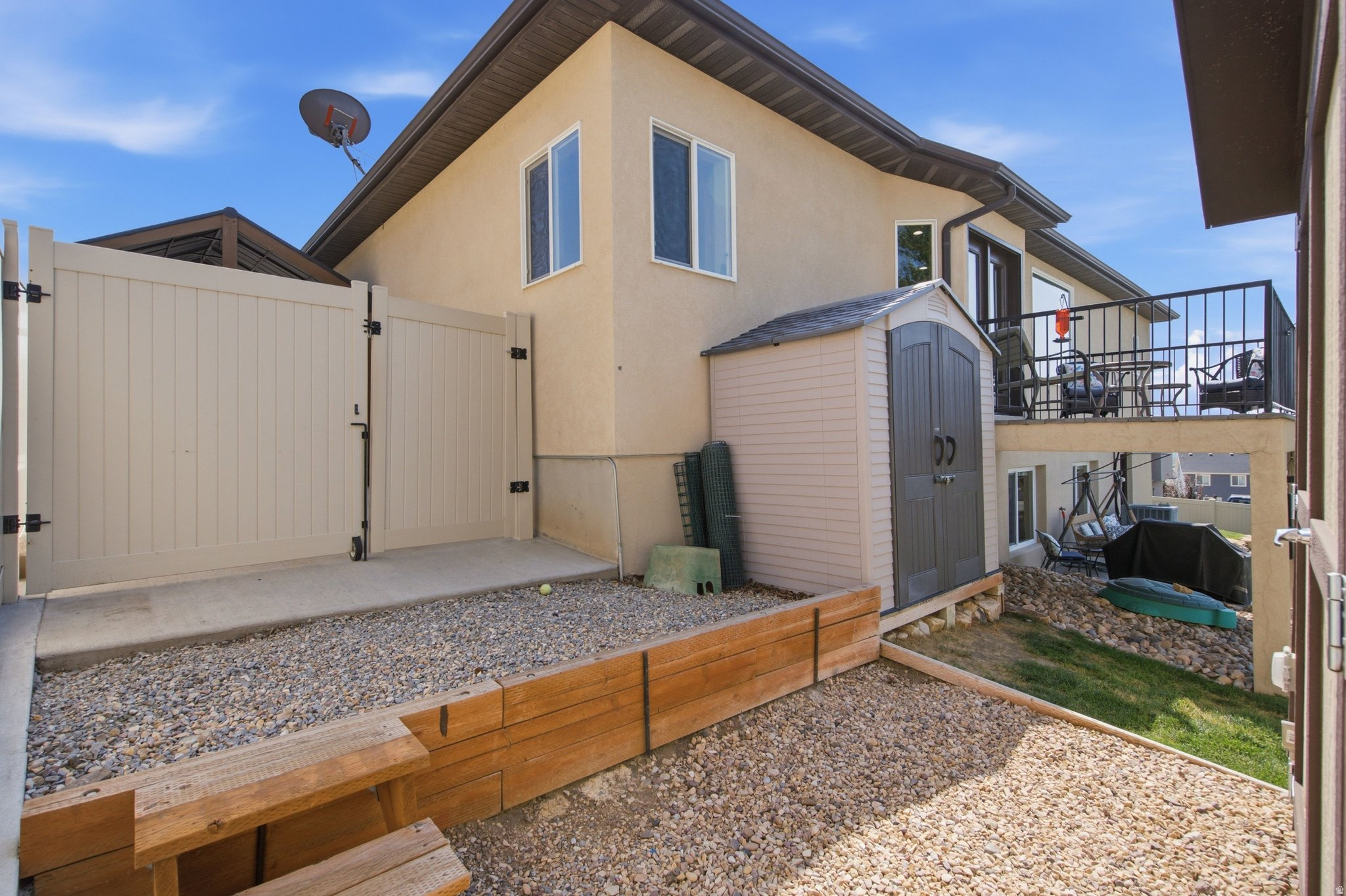 main property photo 70