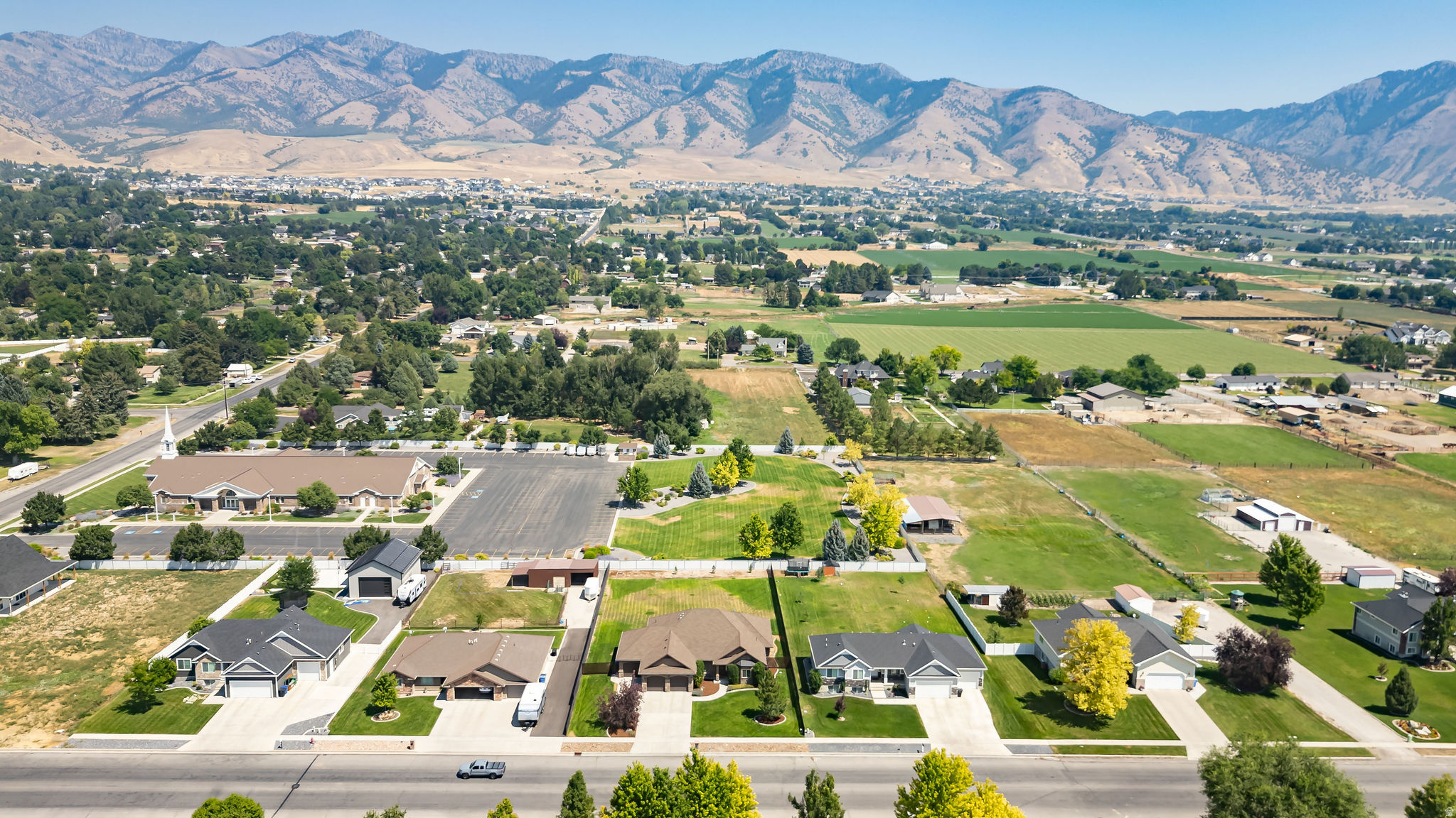 main property photo 40
