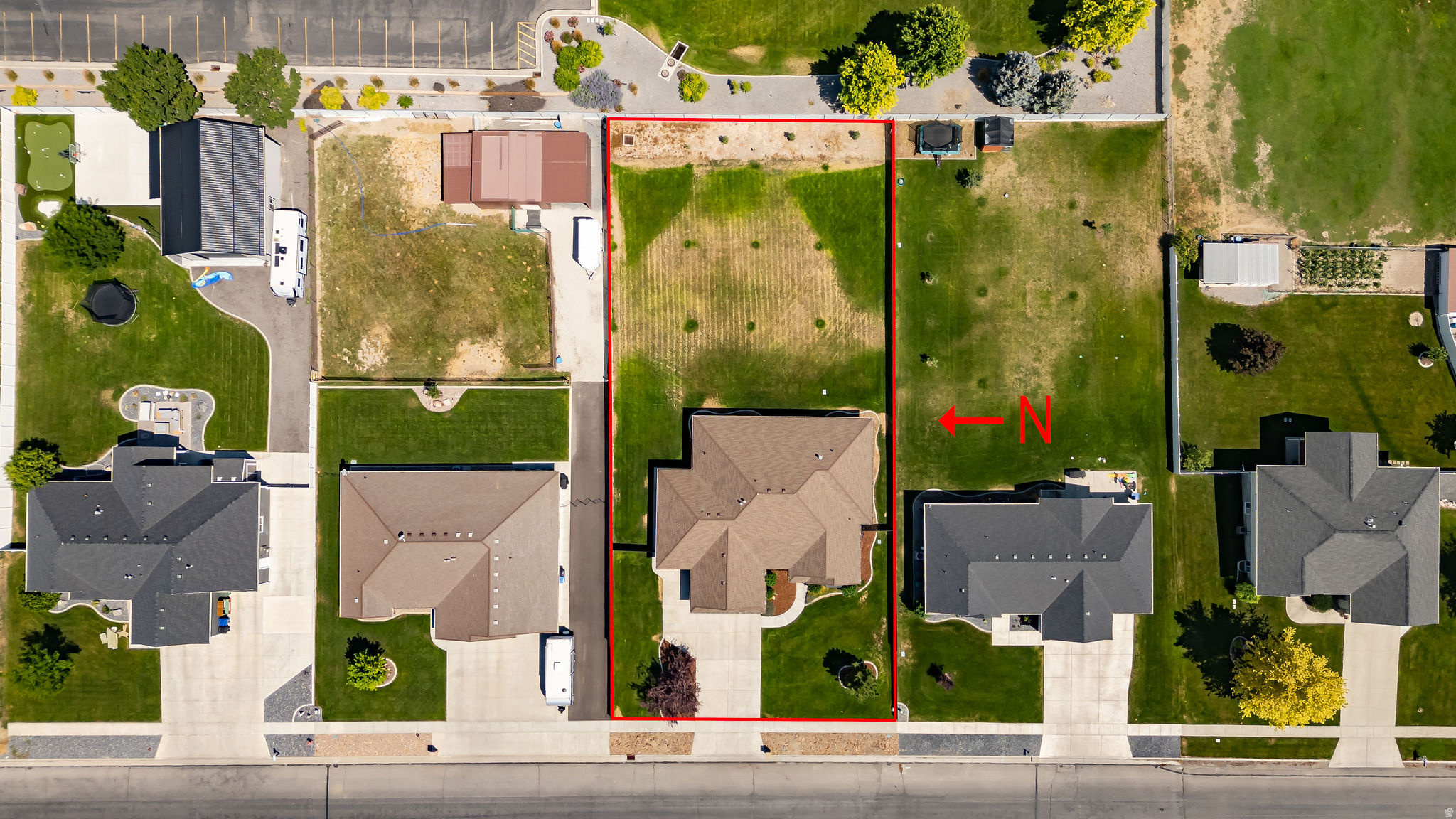 main property photo 46