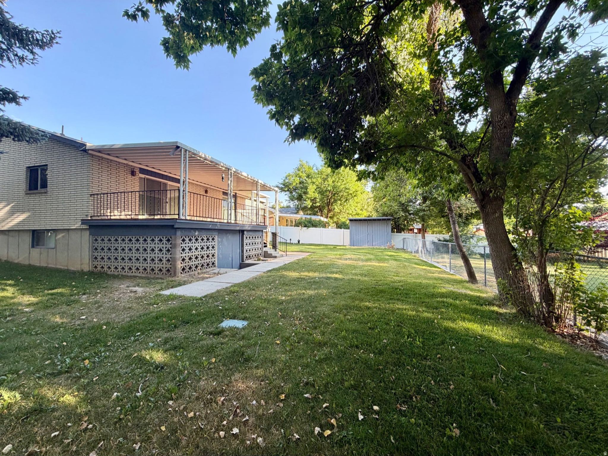 main property photo 29