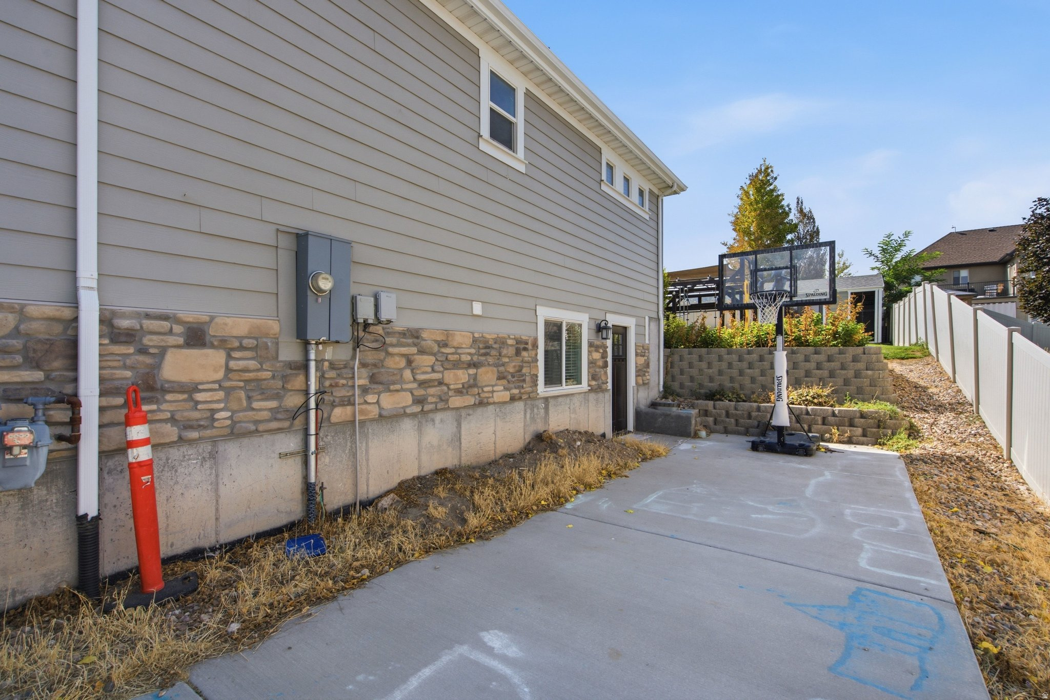 main property photo 88