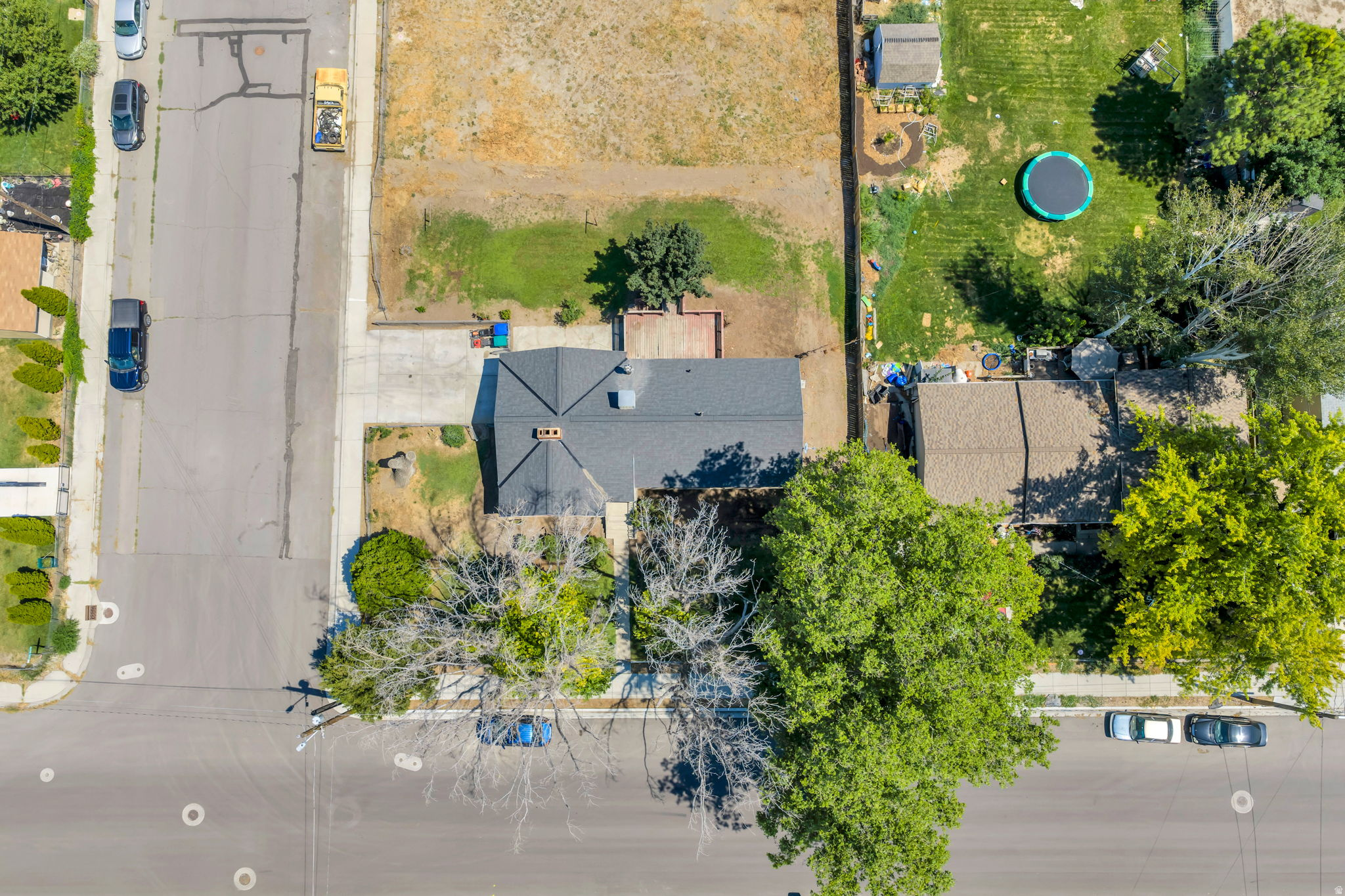 main property photo 23