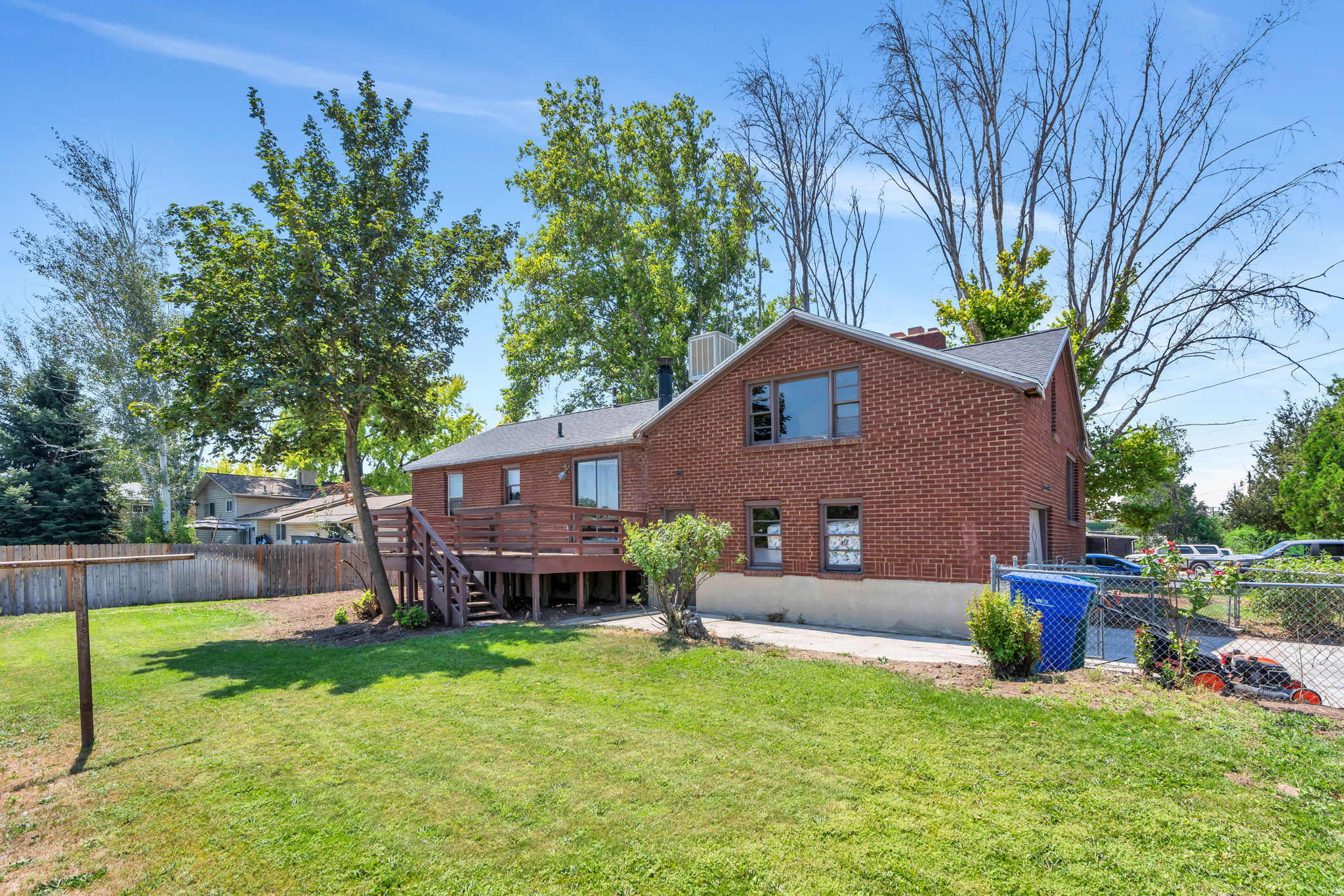 main property photo 25