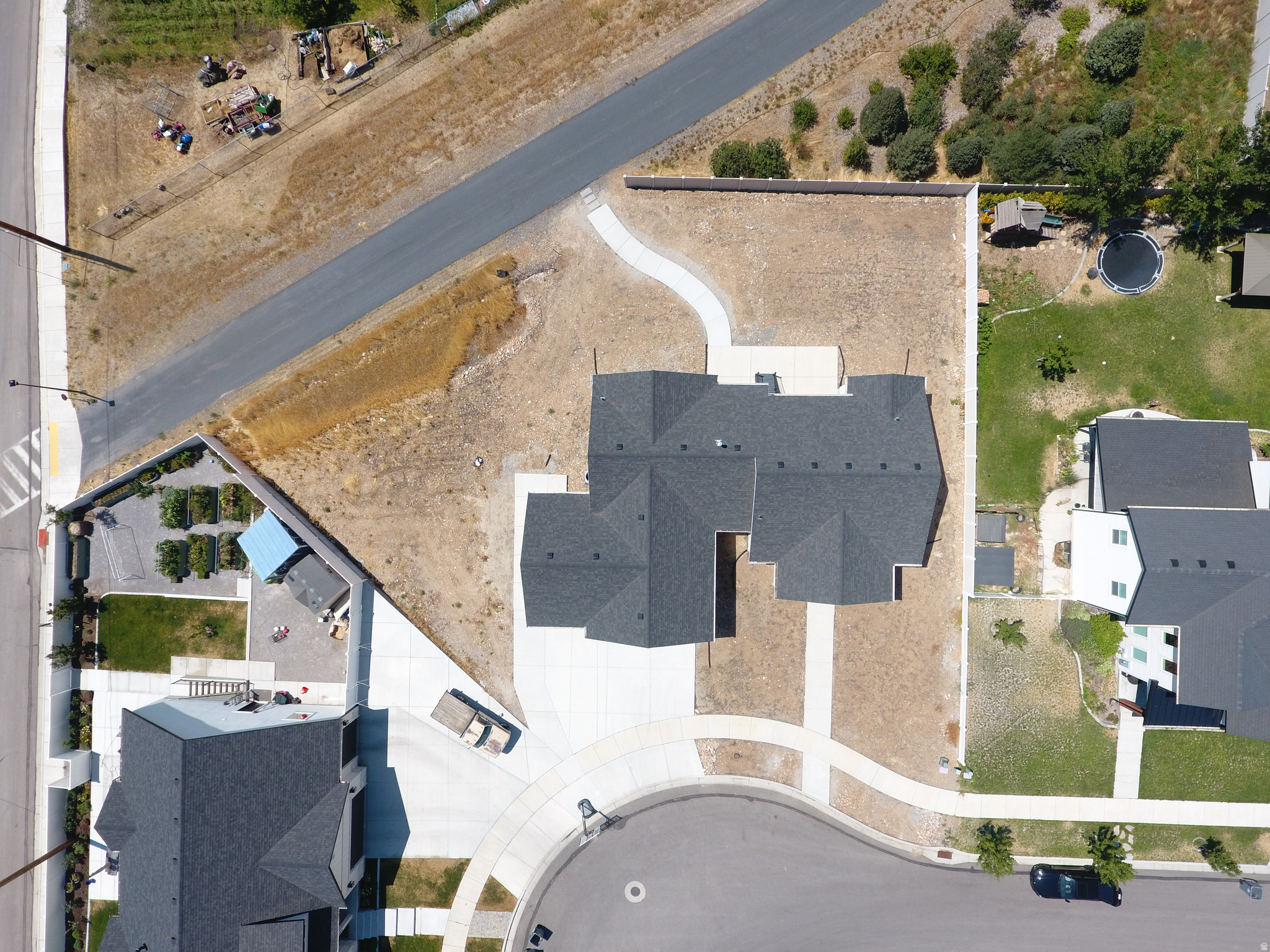 main property photo 32