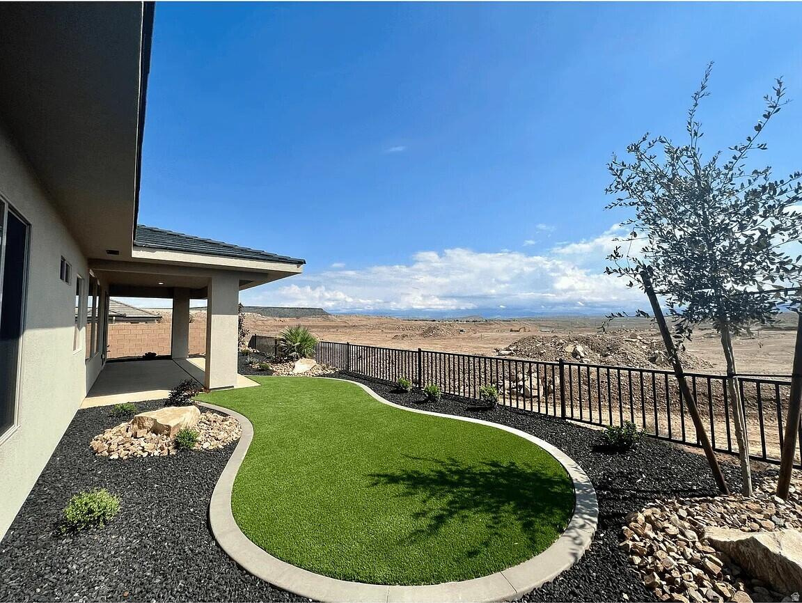 main property photo 9