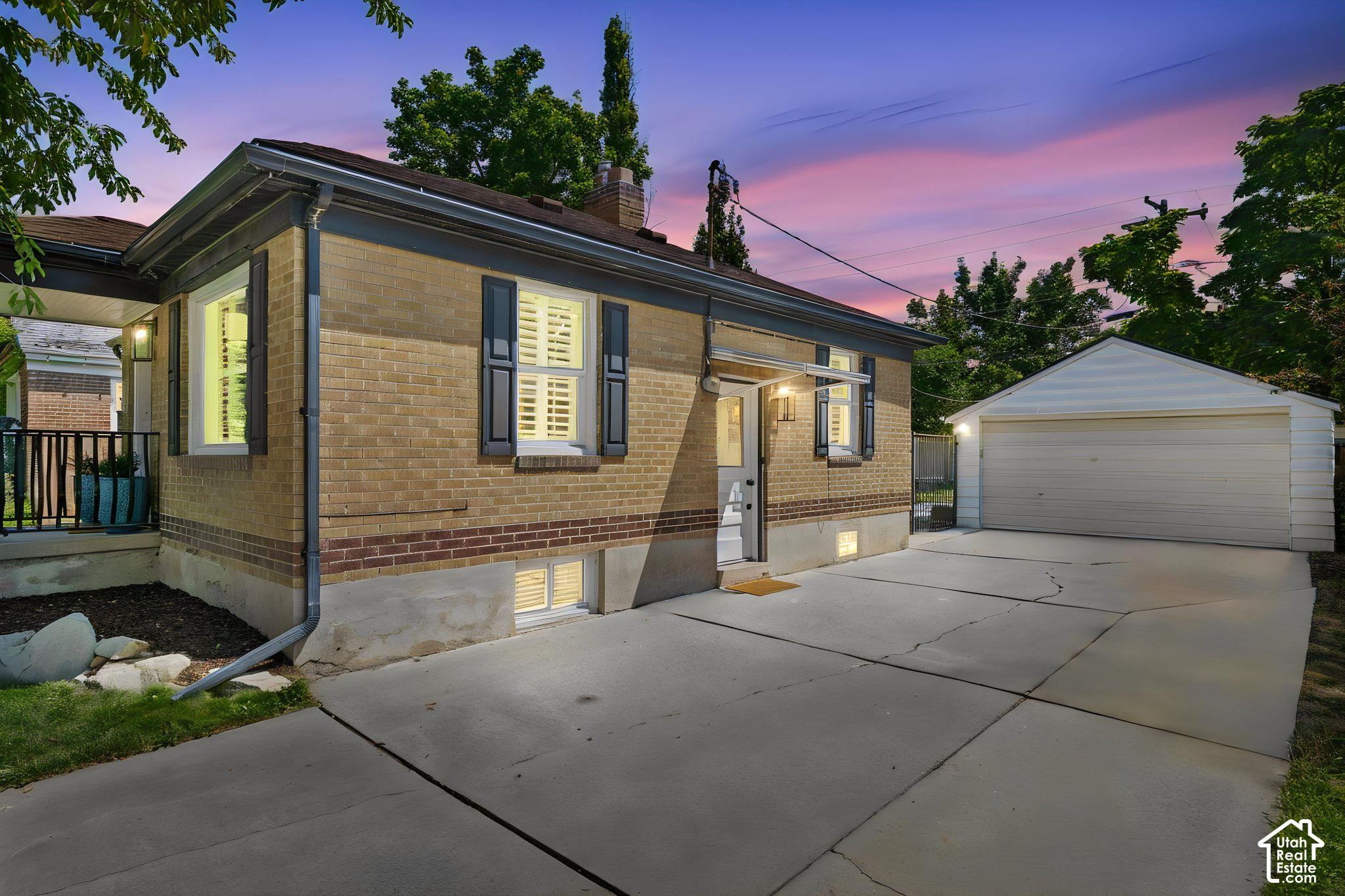 main property photo 30