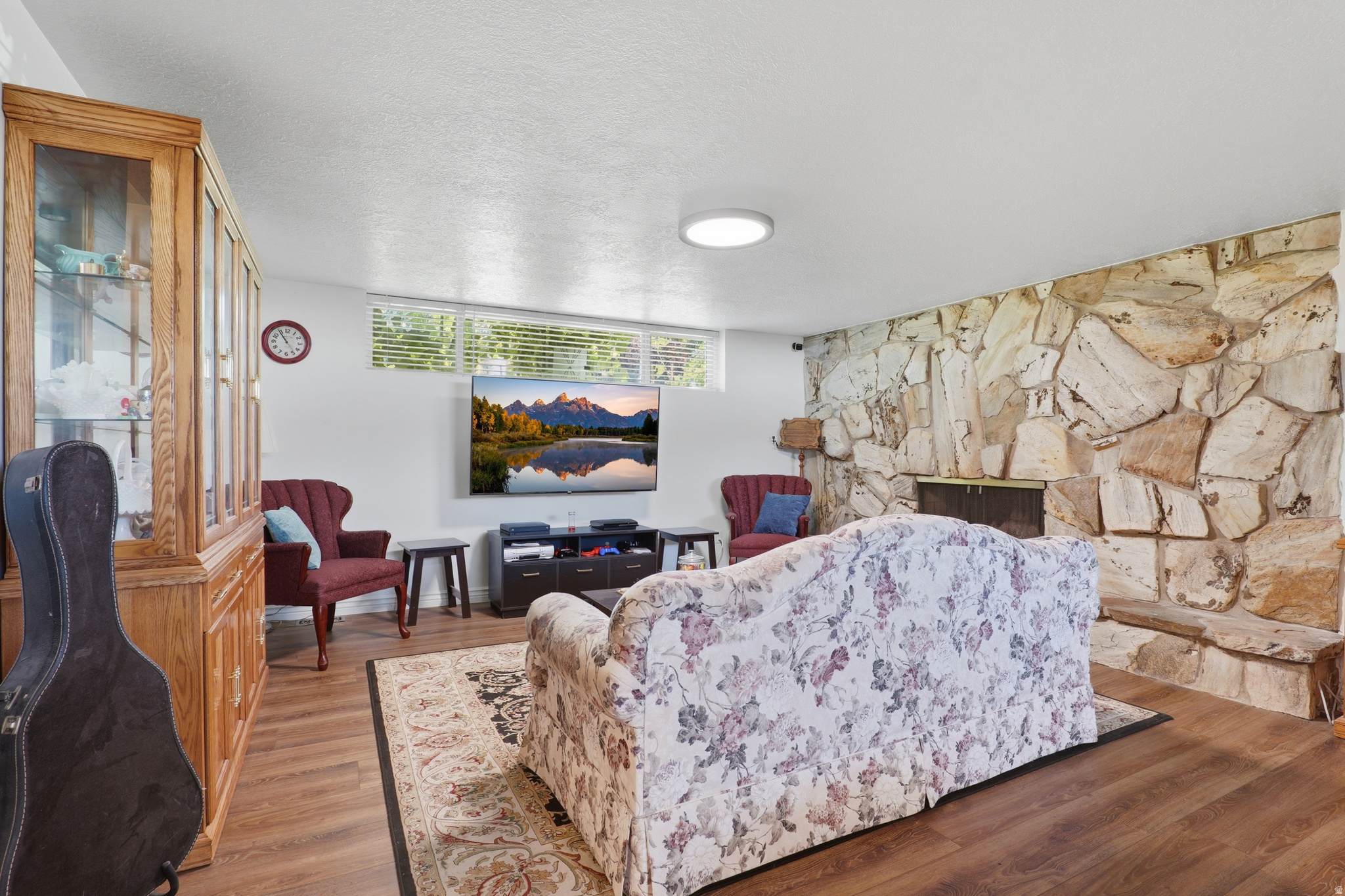 main property photo 18