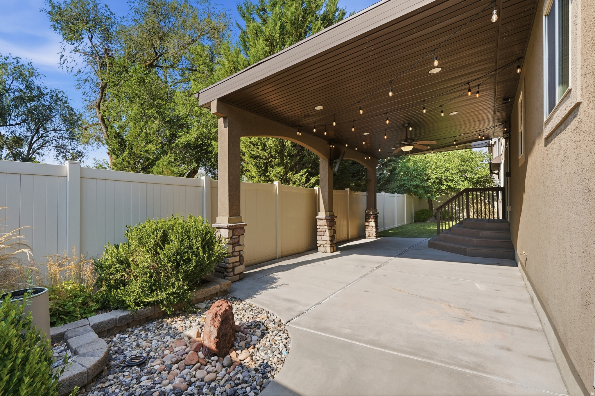 main property photo 45
