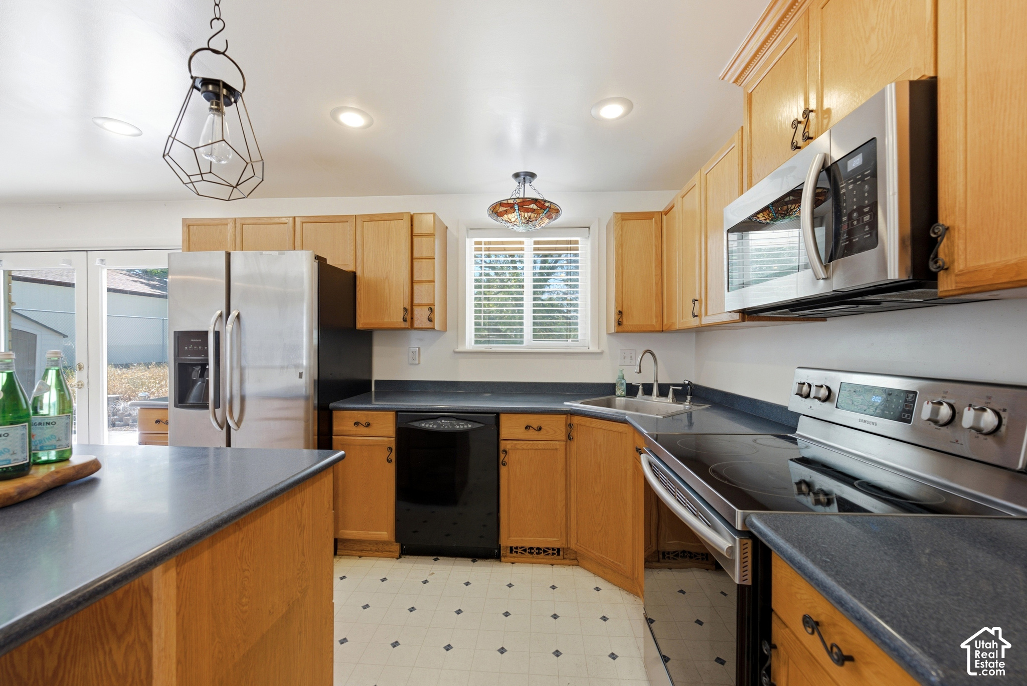 main property photo 7