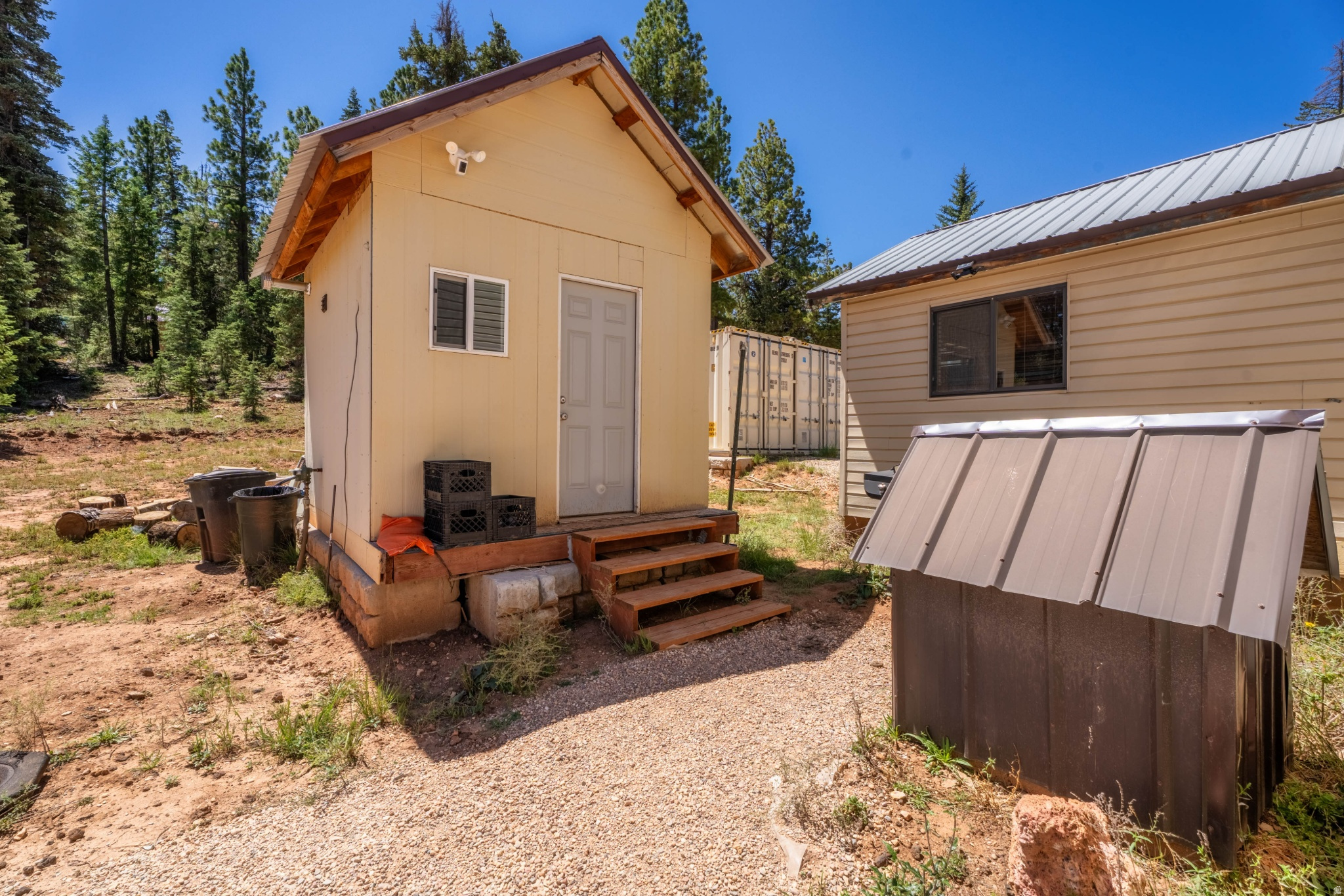 main property photo 31
