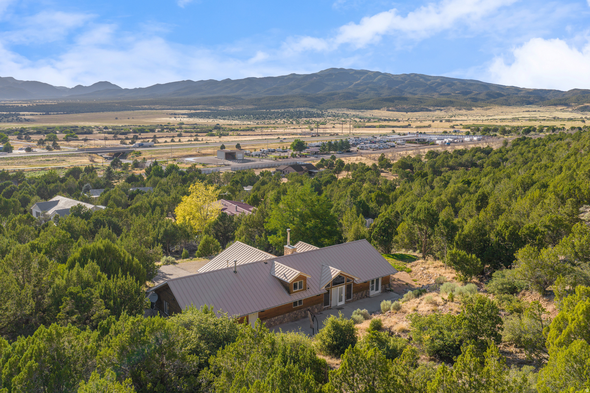 main property photo 30
