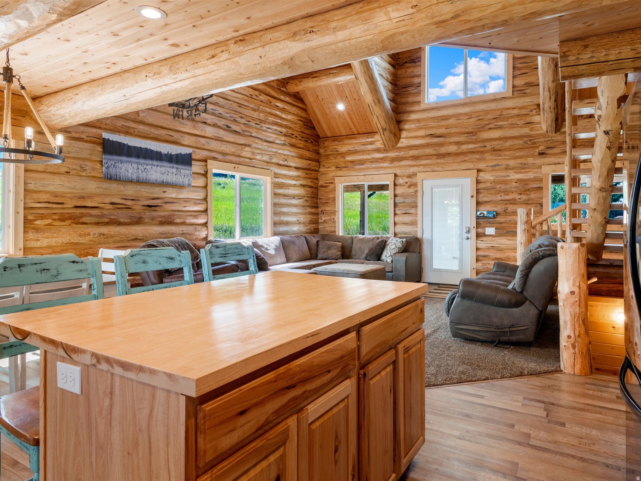 main property photo 5