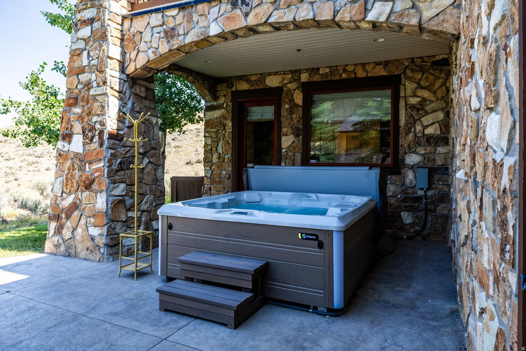 main property photo 38