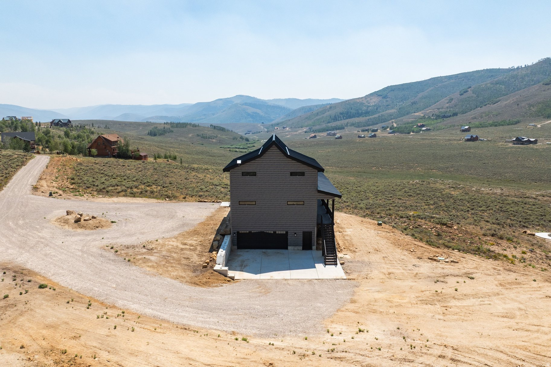 main property photo 40