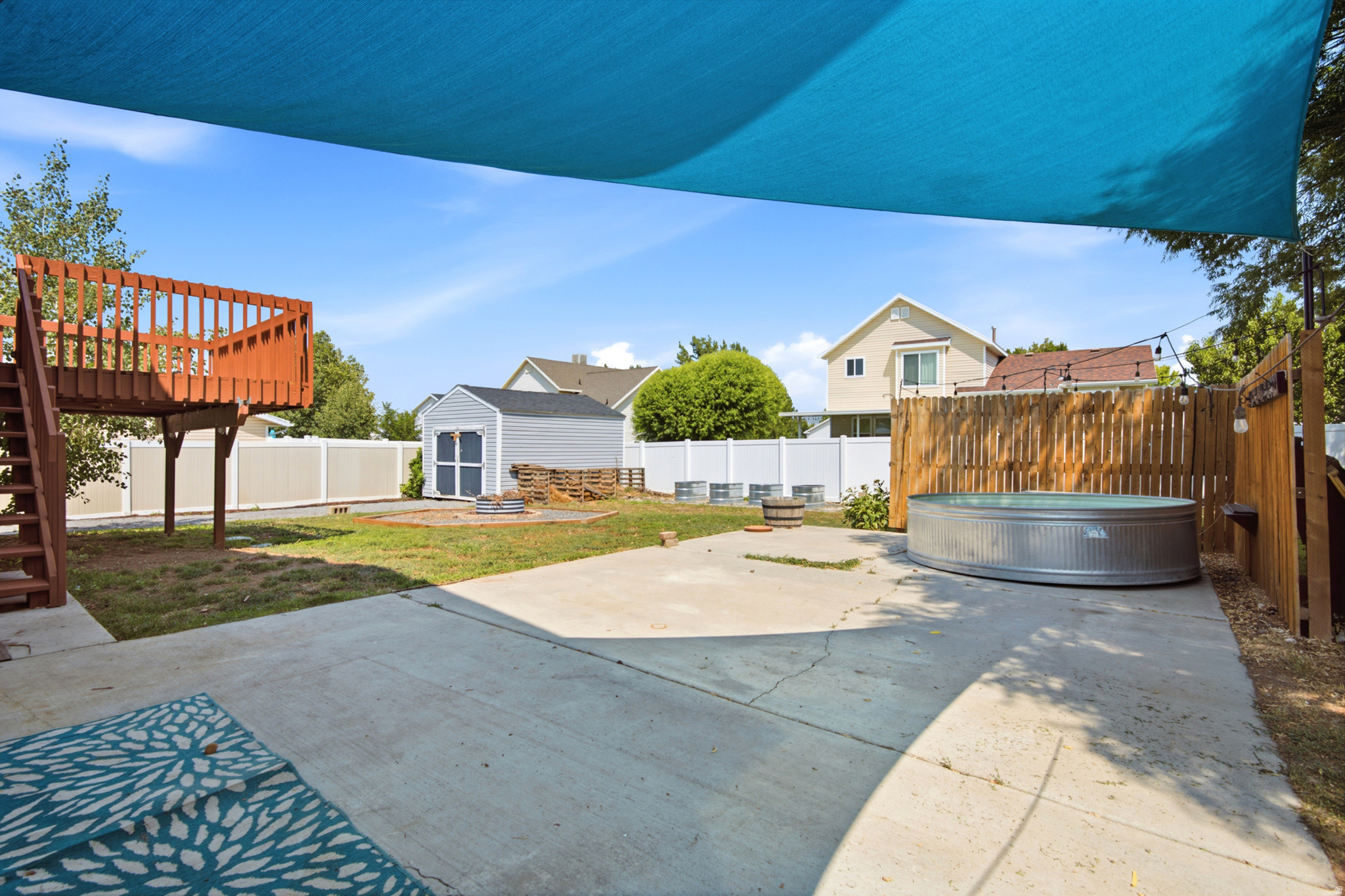 main property photo 45