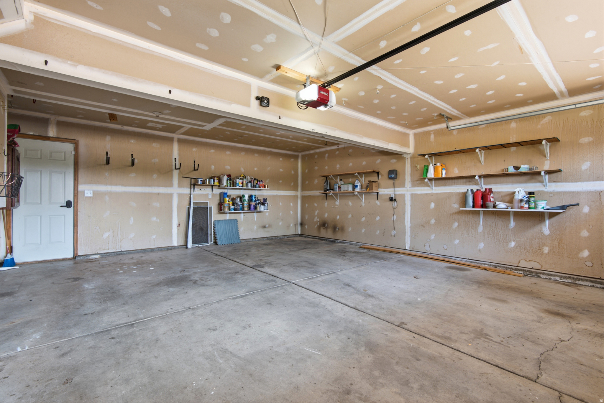main property photo 47