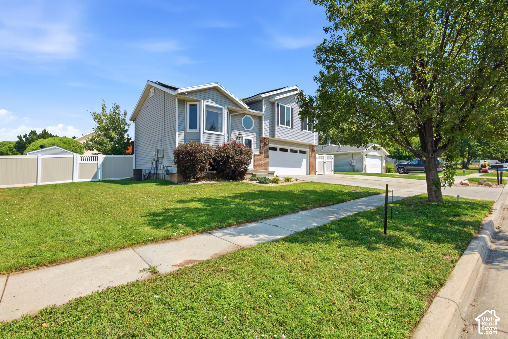 main property photo 54