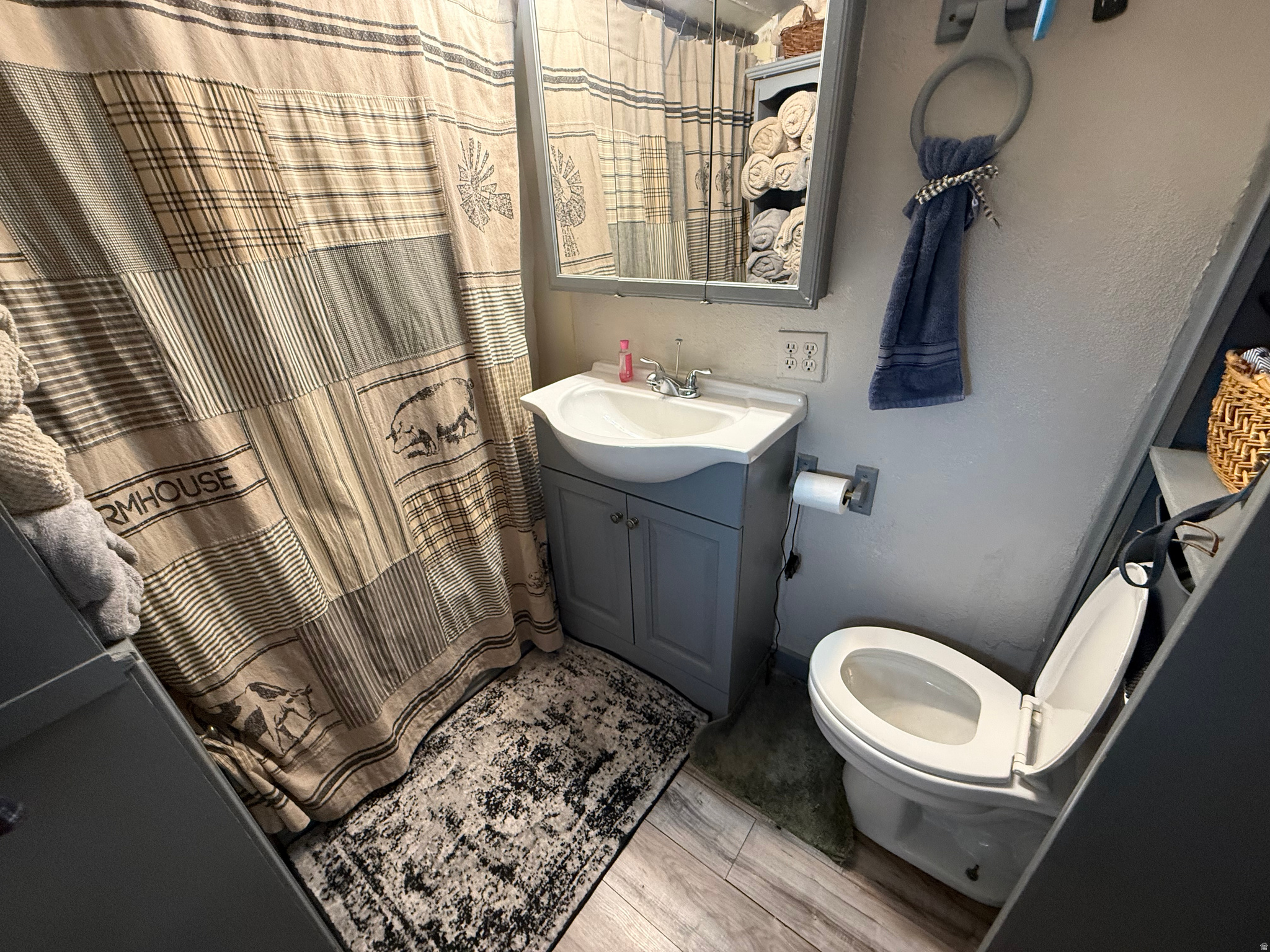 main property photo 10