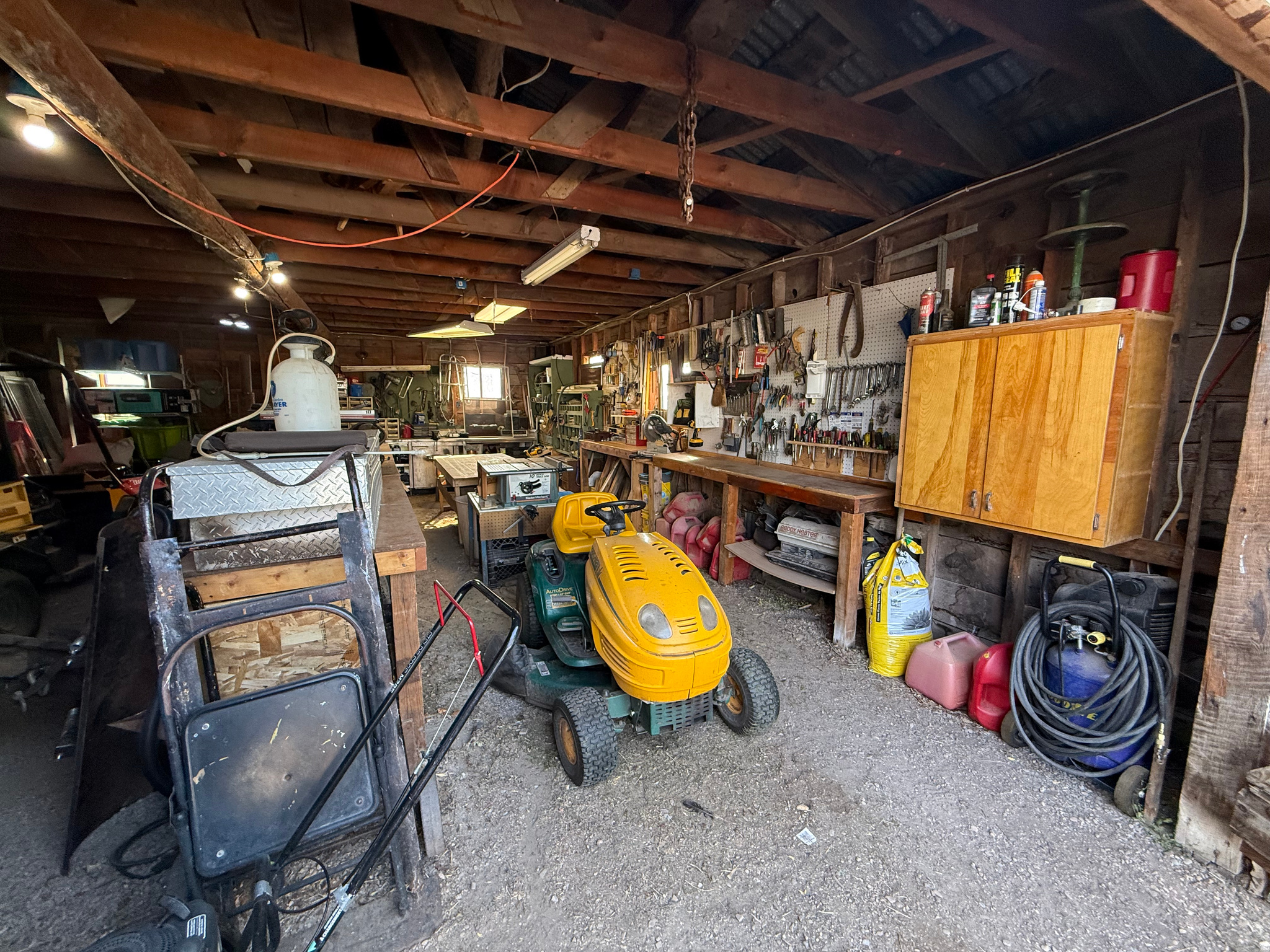 main property photo 16
