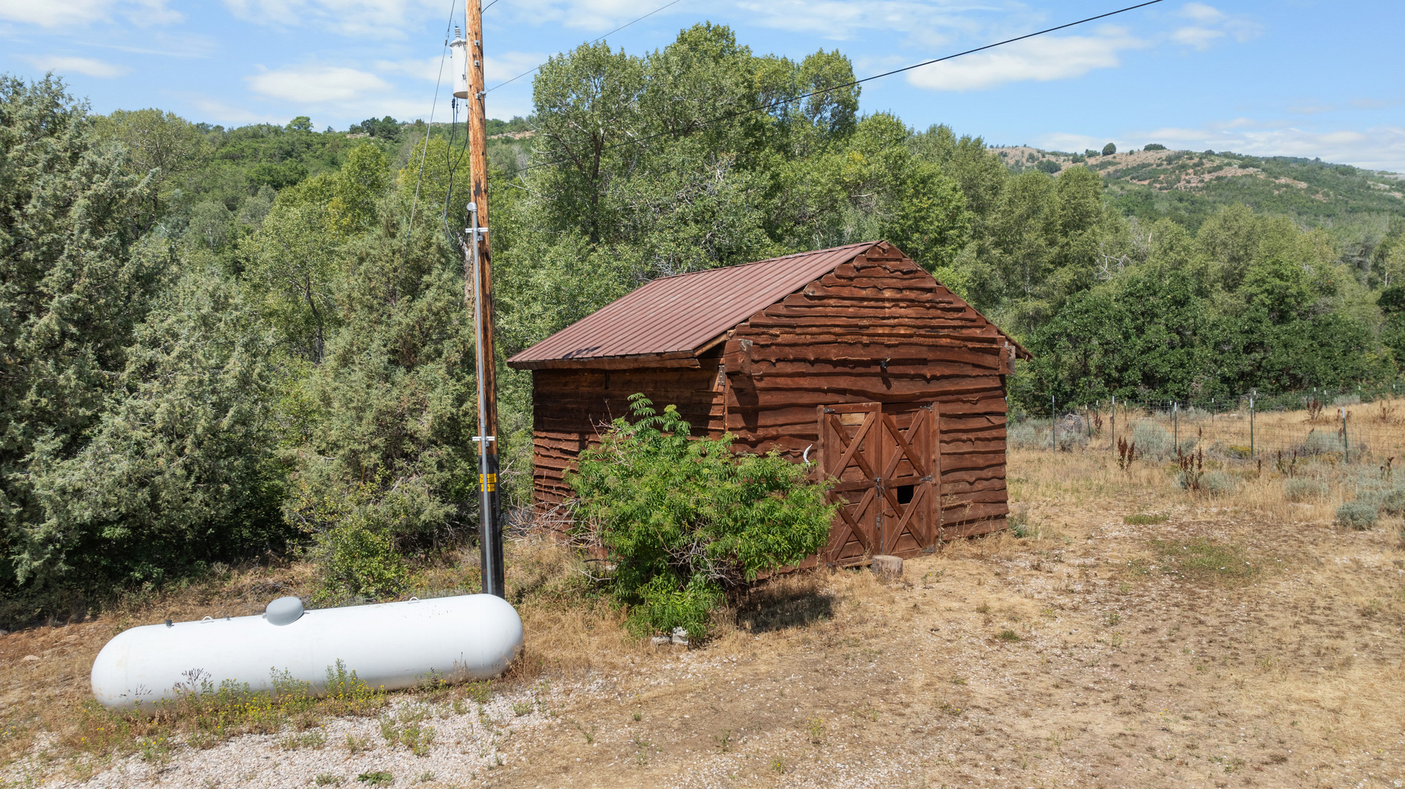 main property photo 33