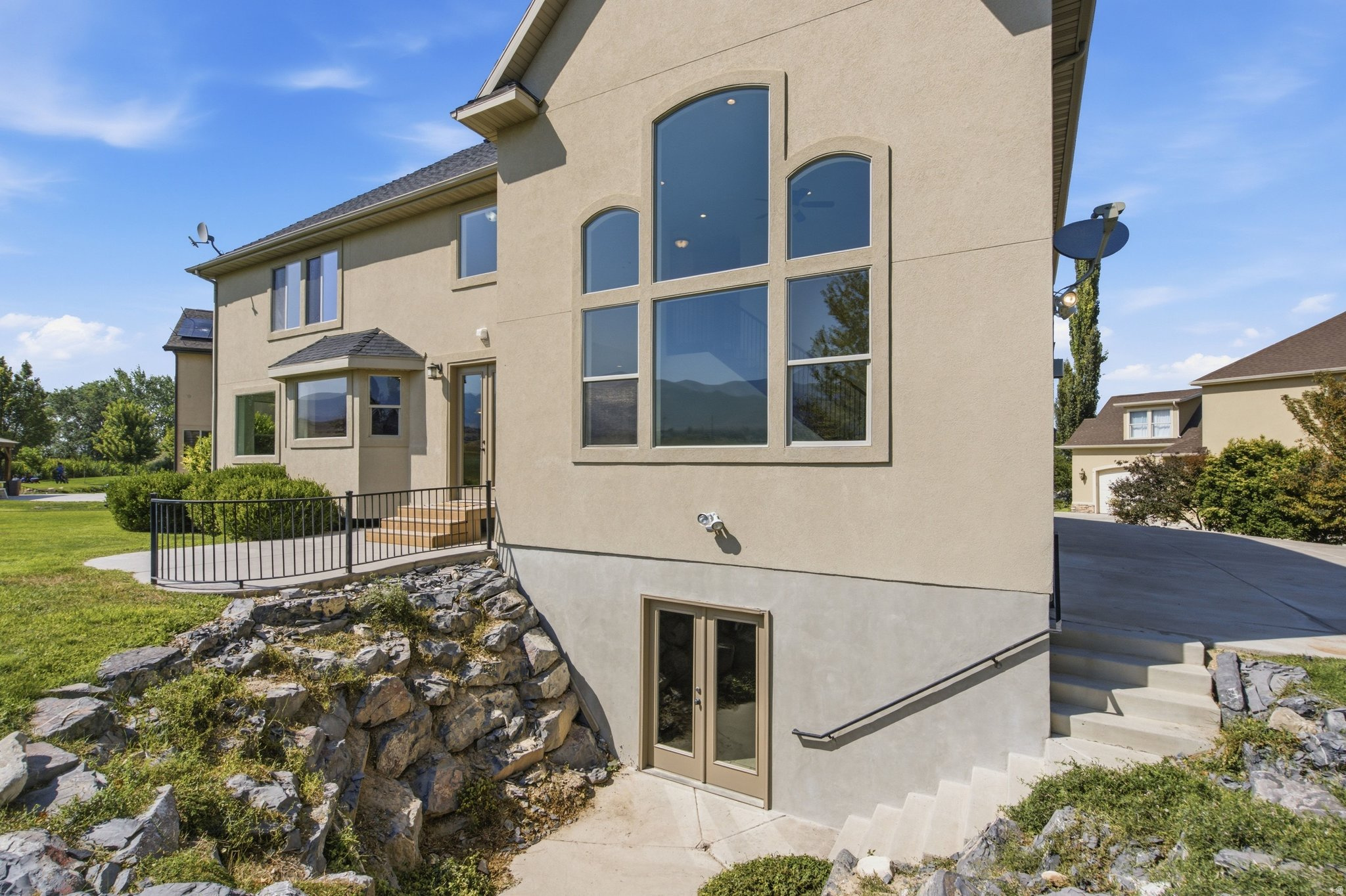 main property photo 60