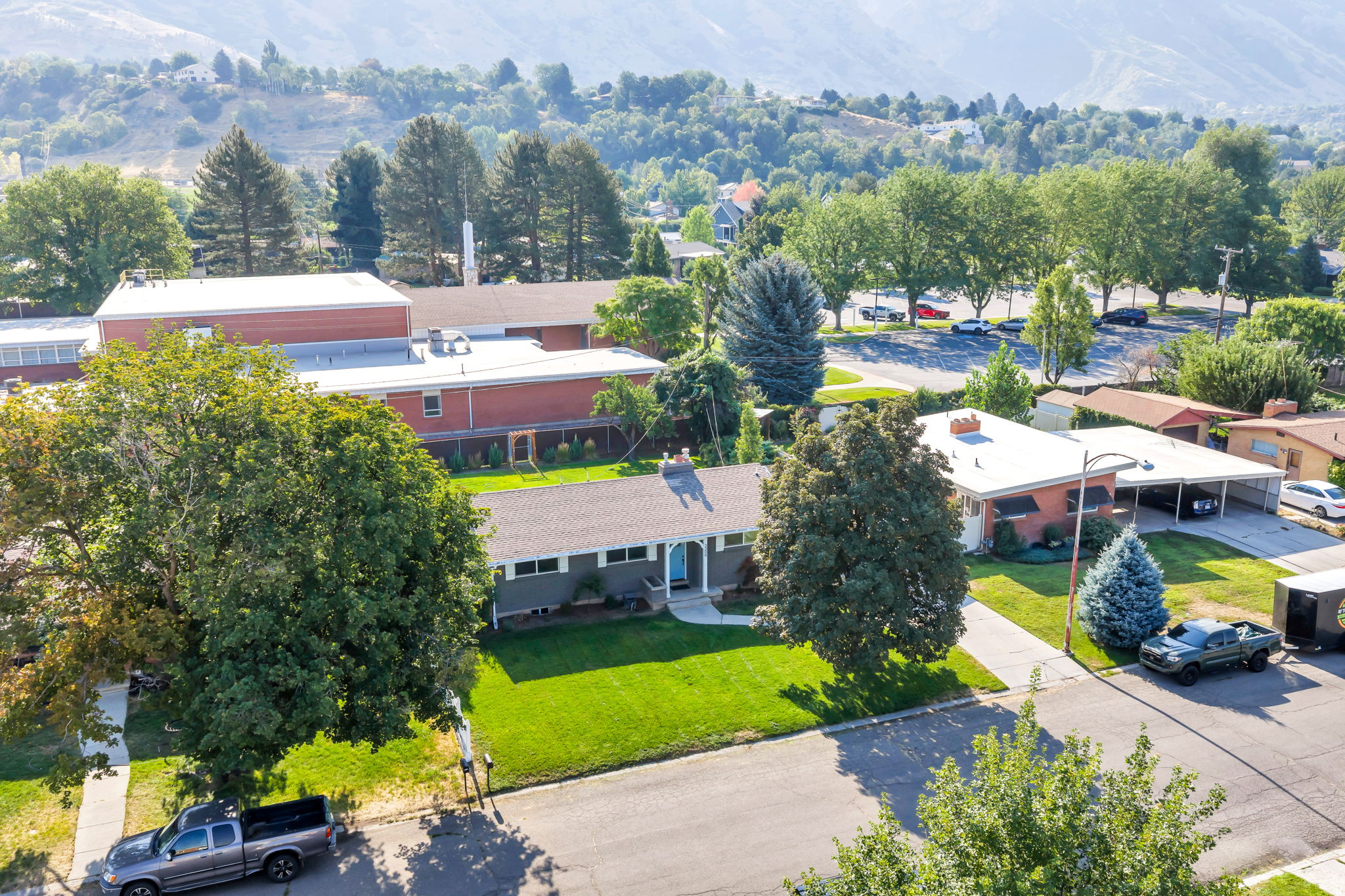 main property photo 36