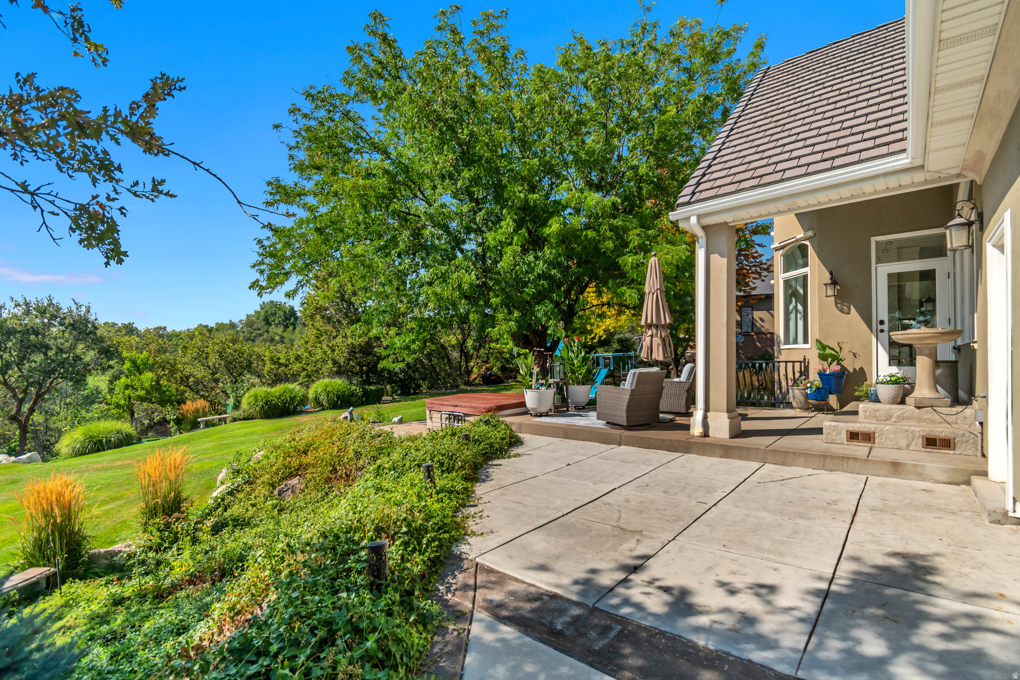 main property photo 49