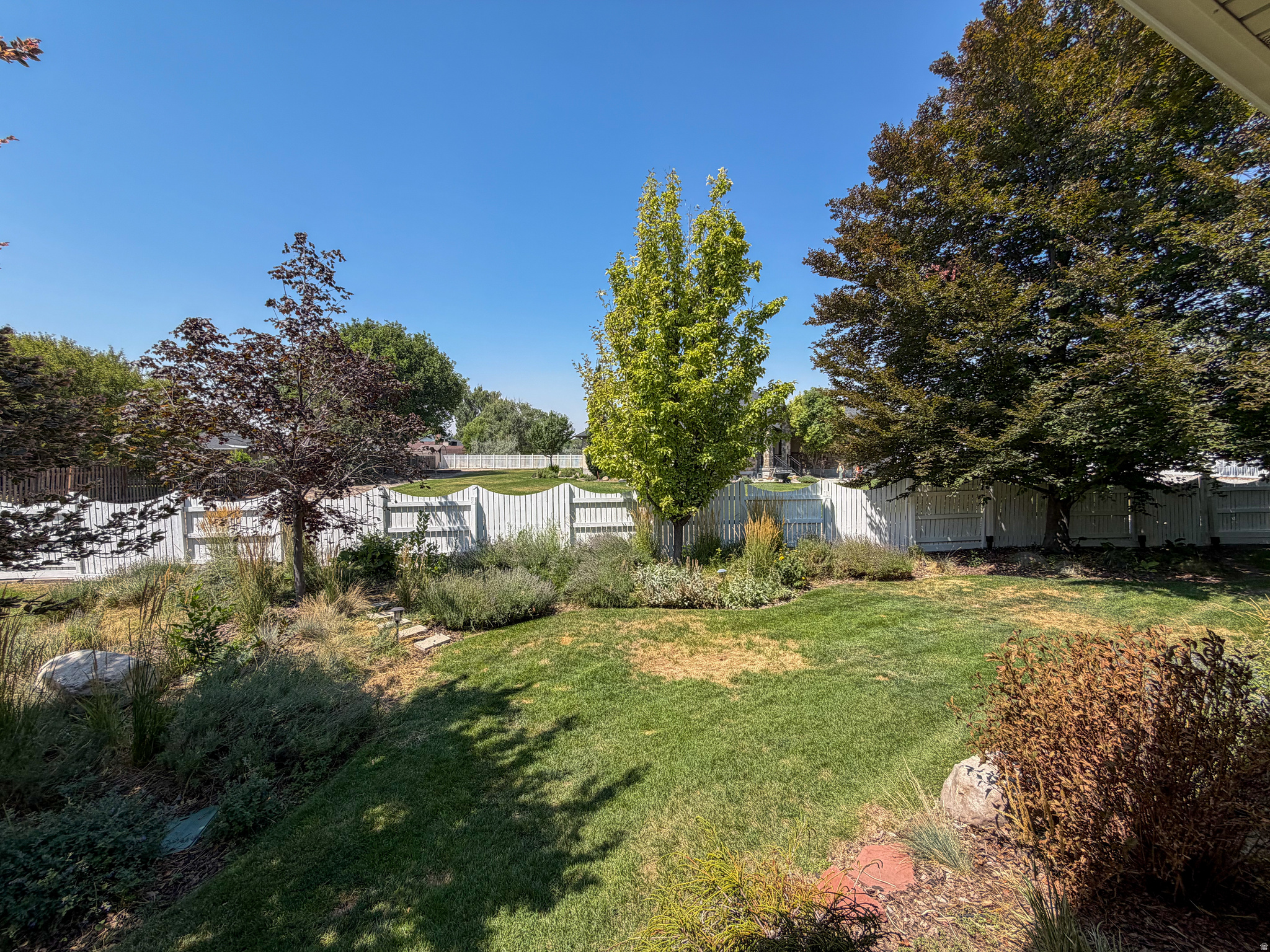 main property photo 60