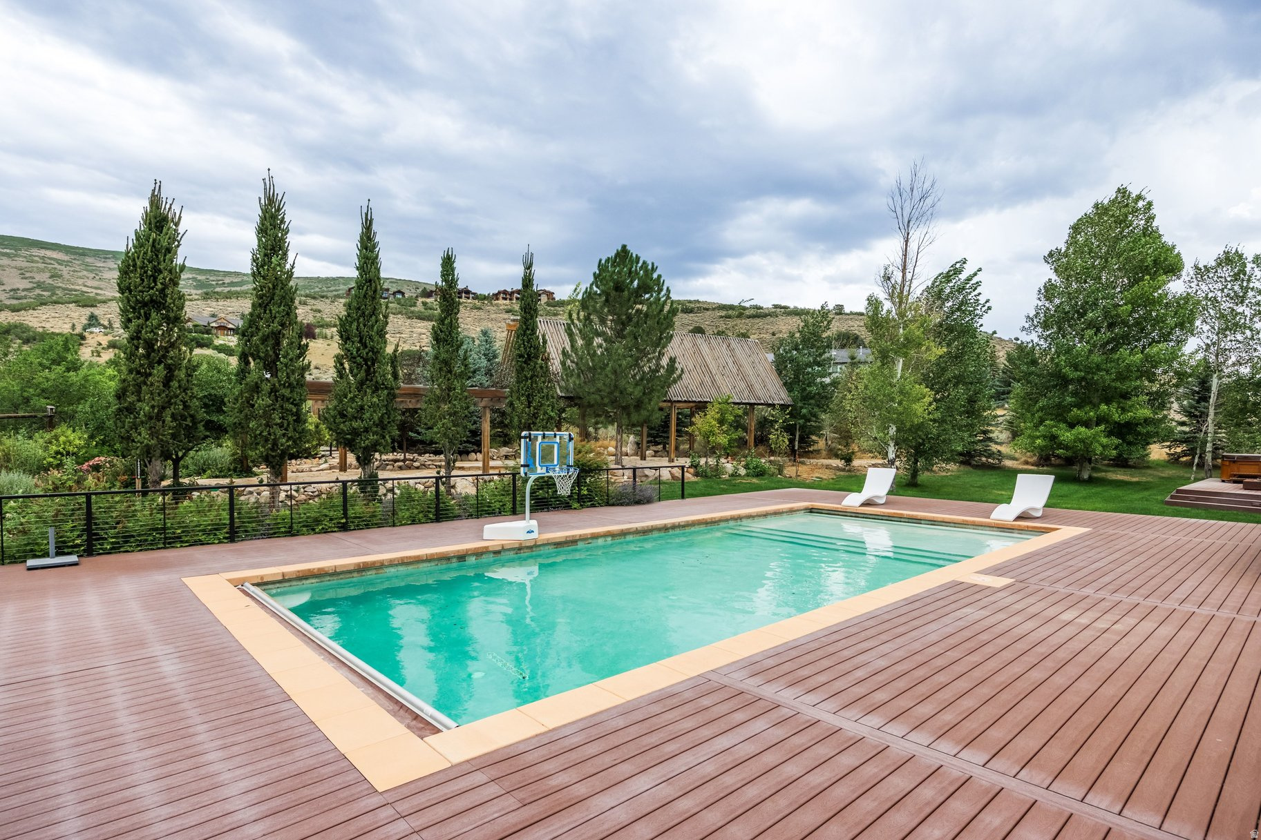 main property photo 60